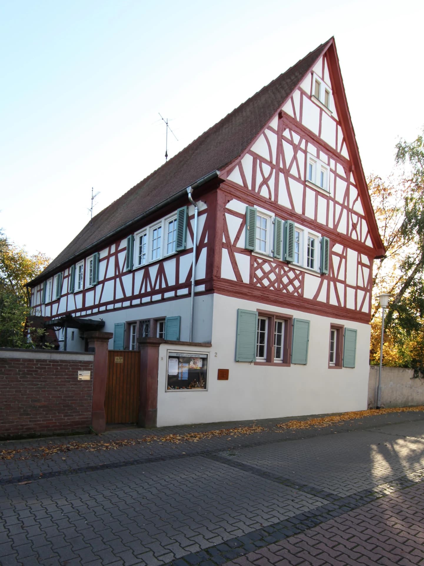 Historisches Fachwerk-Pfarrhaus in Griesheim
