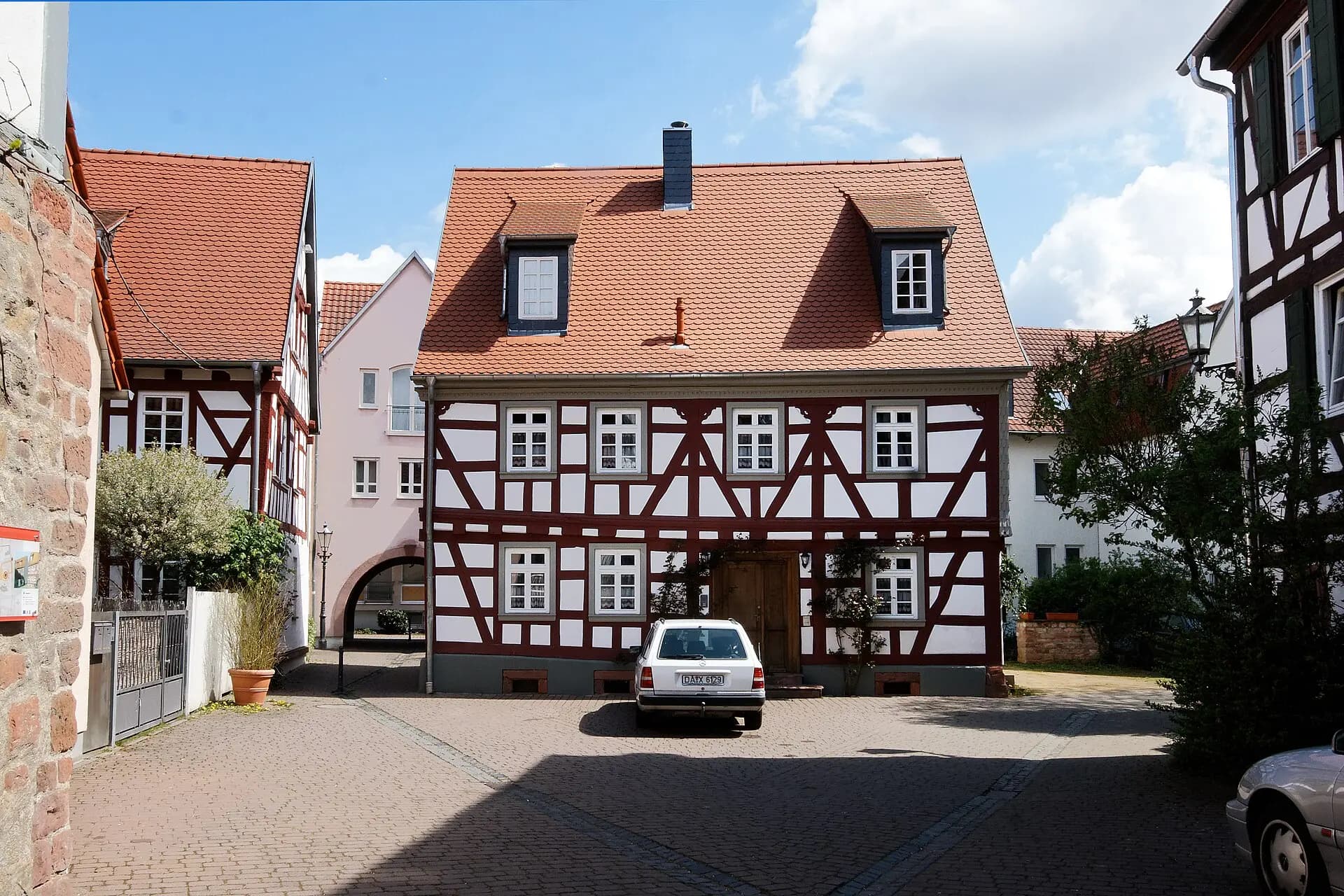 Fachwerkhaus Im Pfarrhof 12 in Groß-Umstadt
