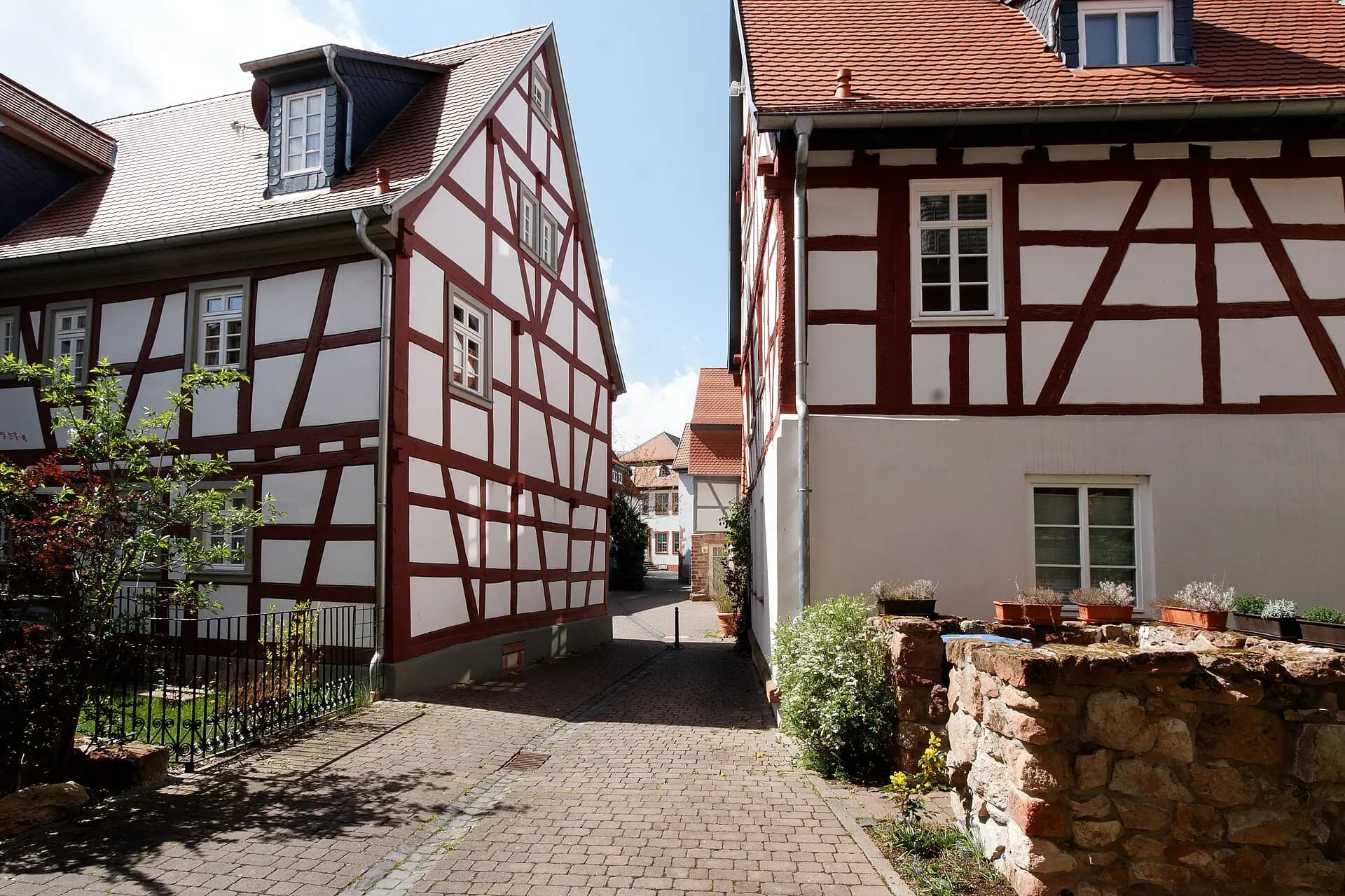 Fachwerkhäuser im Pfarrhof in Groß-Umstadt