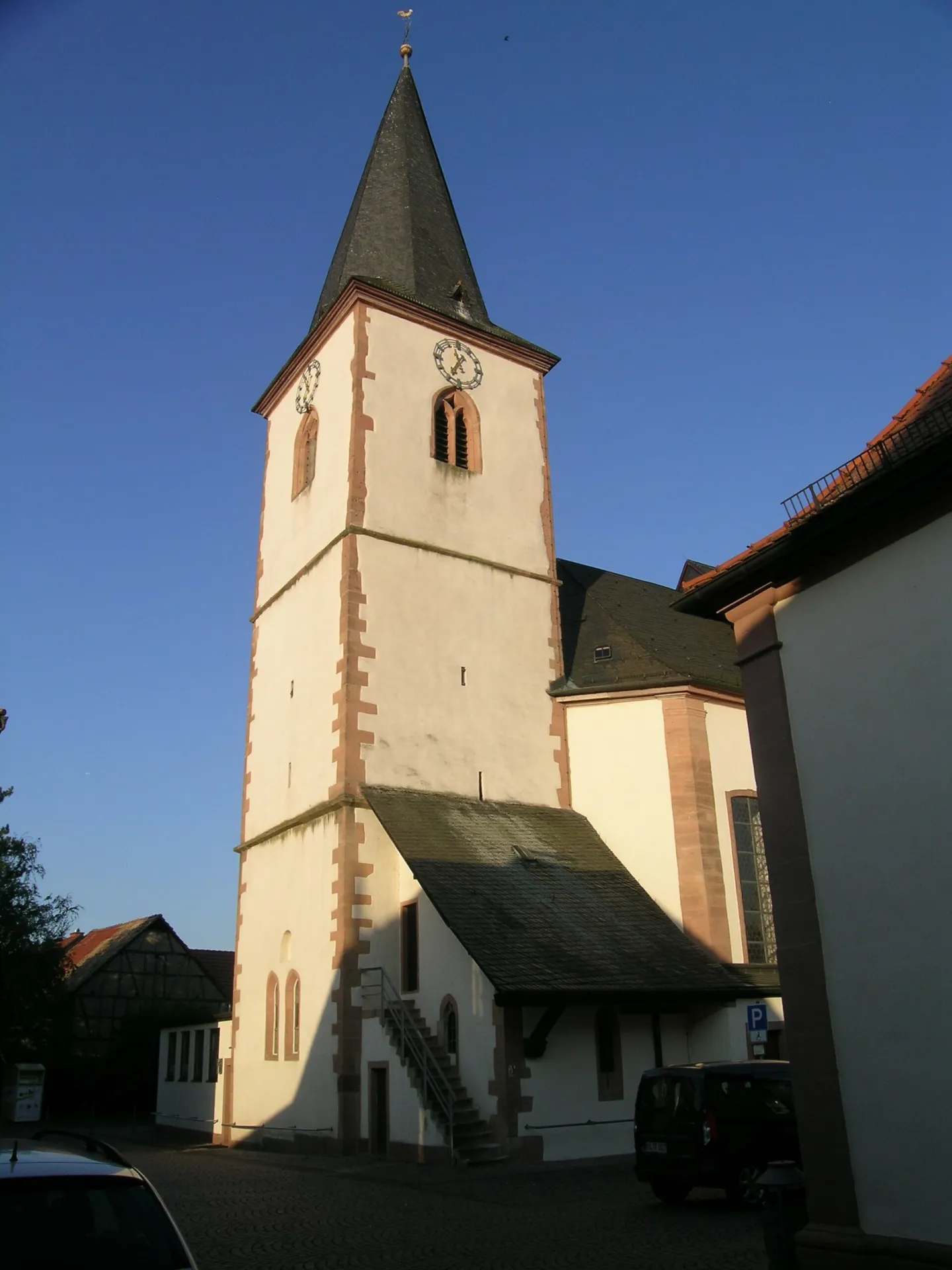 Pfarrkirche St. Peter und Paul von vorn in Kleinwallstadt