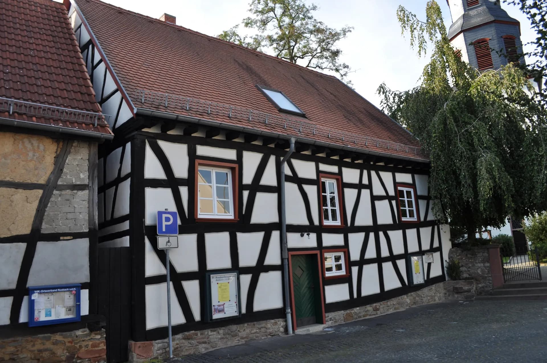 Ehemalige Pfarrscheune in Nieder-Rosbach, Rosbach vor der Höhe