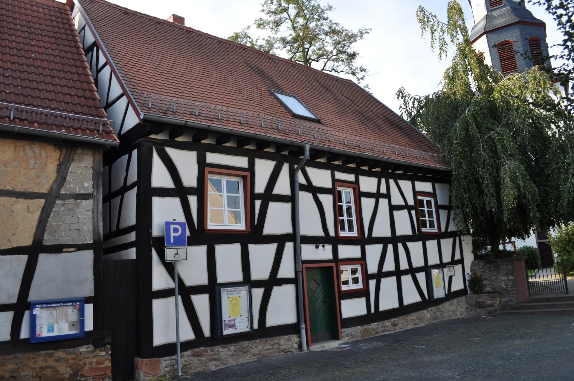 Ehemalige Pfarrscheune in Nieder-Rosbach, Rosbach vor der Höhe