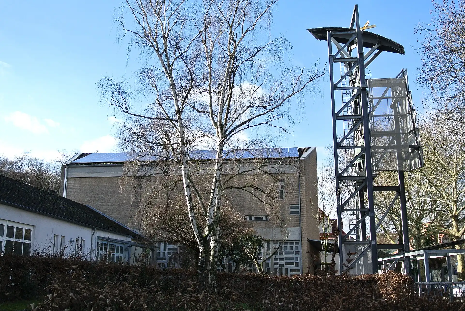Philippuskirche von Osten in Frankfurt Riederwald