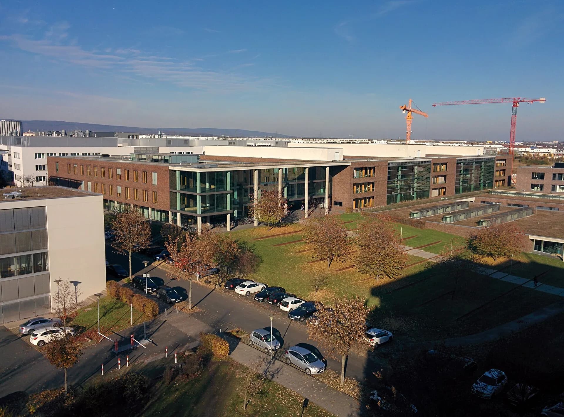 Physikgebäude am Campus Riedberg in Frankfurt von oben