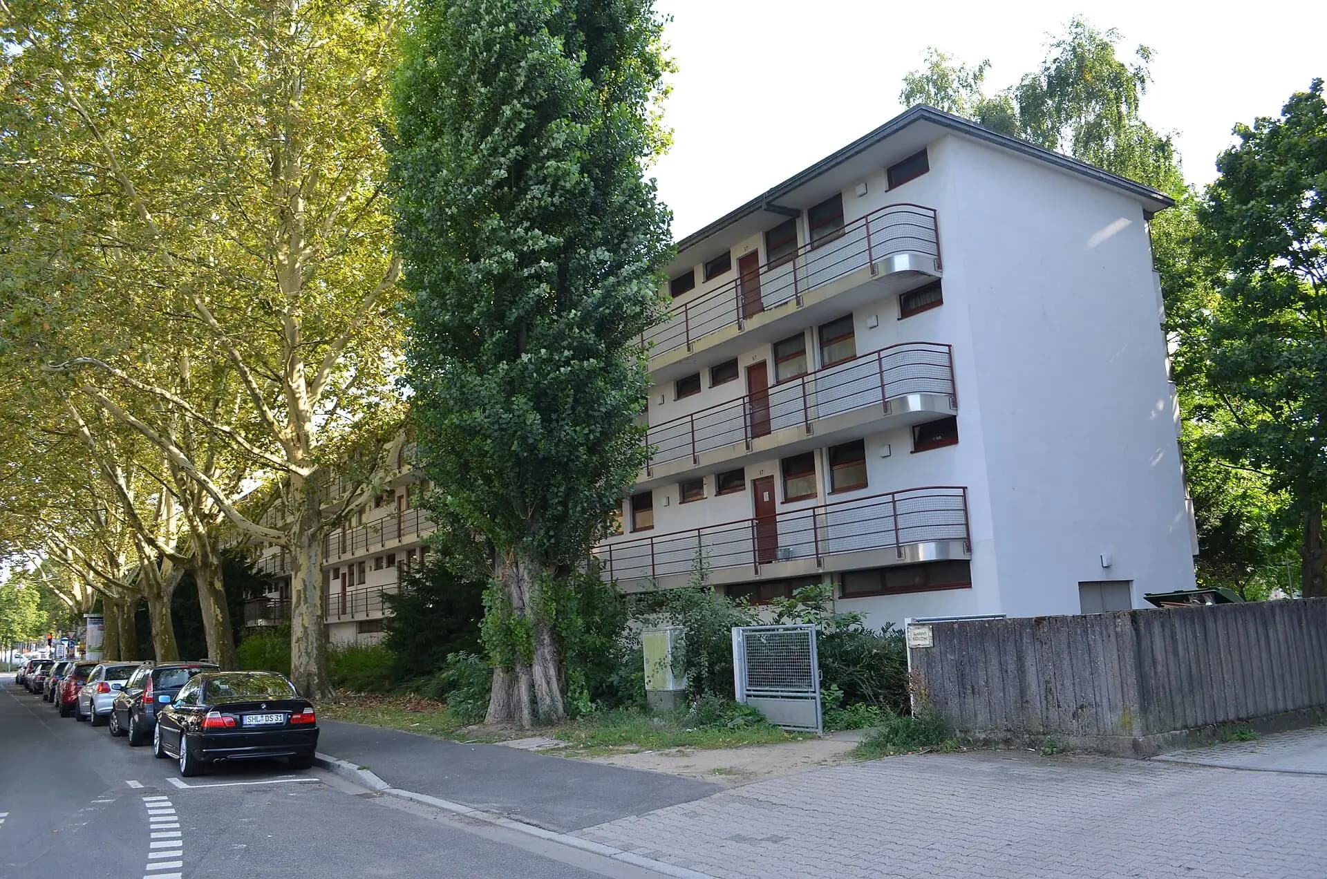Wohnzeile der Platensiedlung in Frankfurt Dornbusch