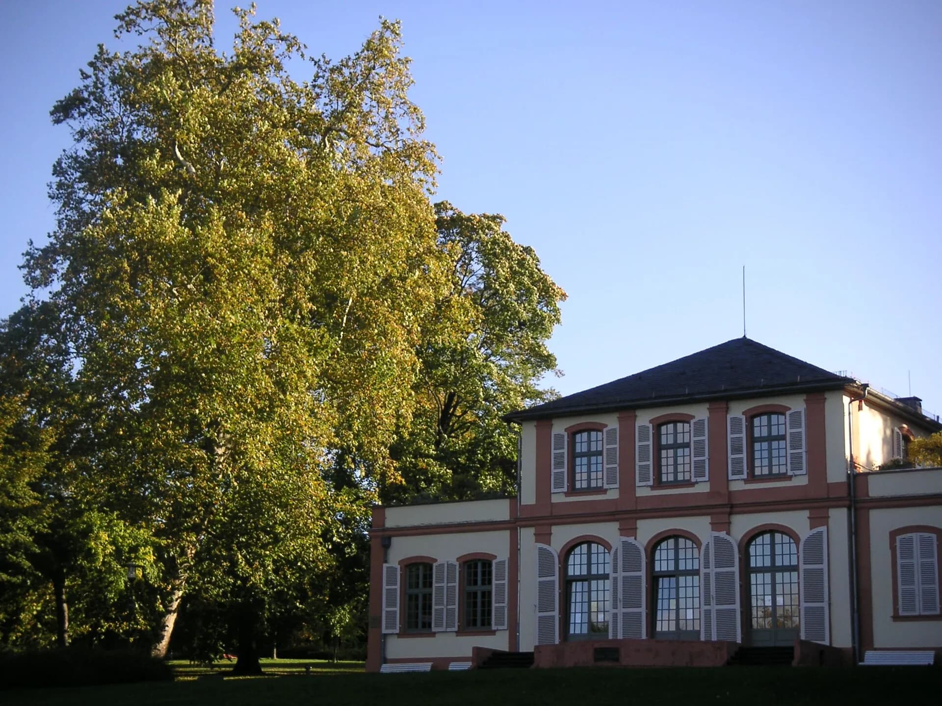 Prinz-Emil-Schlösschen im Prinz-Emil-Garten in Darmstadt-Bessungen