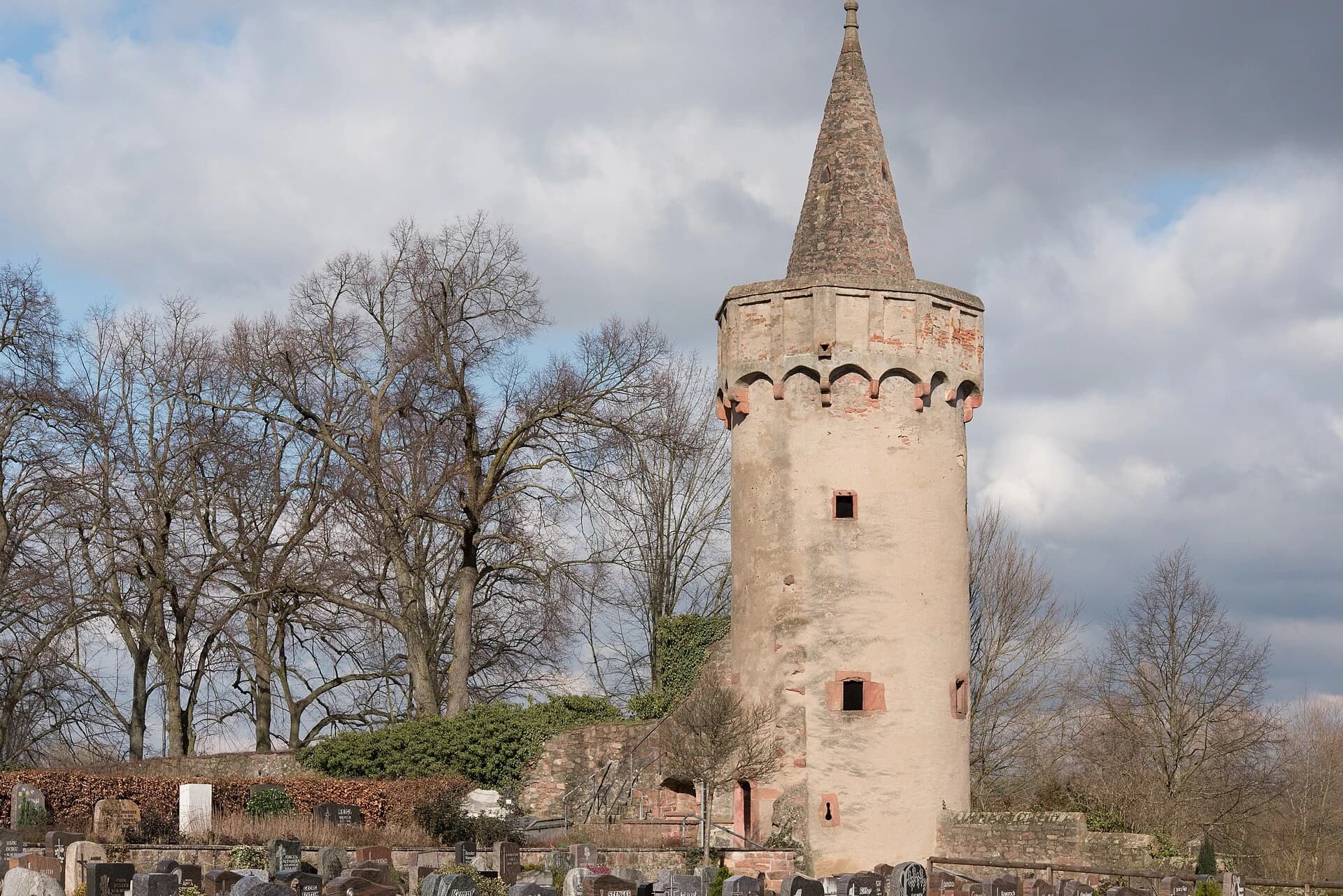 Pulverturm am Friedhof in Seligenstadt