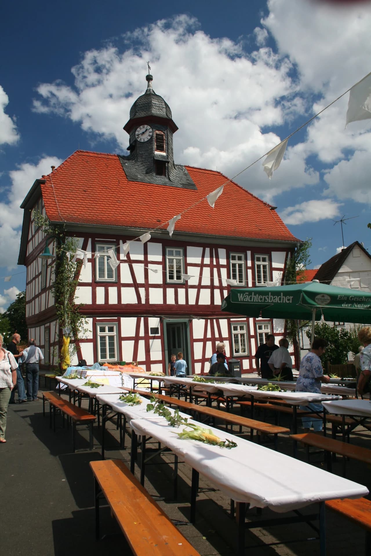 Renoviertes Rathaus in Limeshain-Himbach beim Dorffest