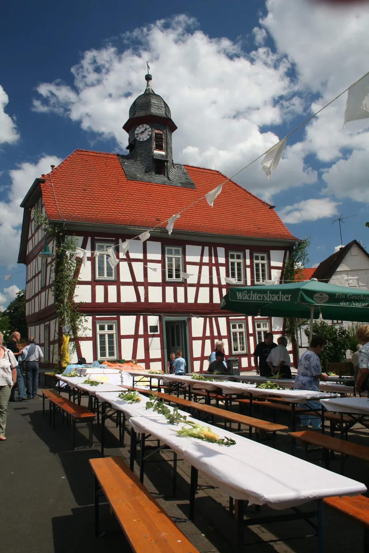 Renoviertes Rathaus in Limeshain-Himbach beim Dorffest