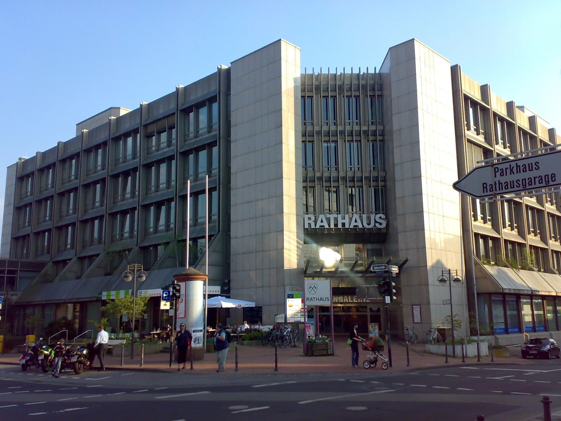 Rathaus mit Vorplatz in Bad Homburg