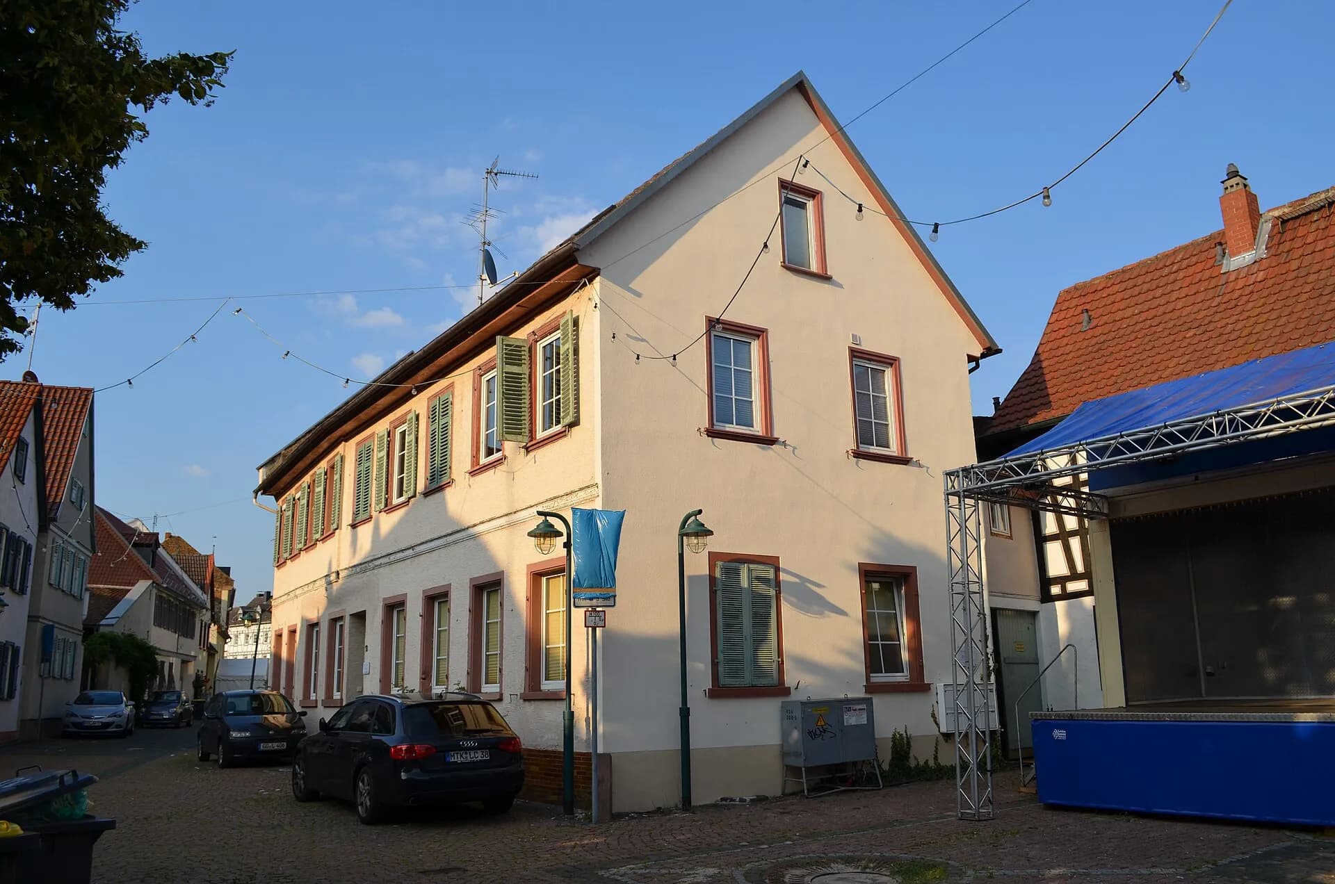 Straßenzug an der Rathausstraße 10 in Hochheim am Main