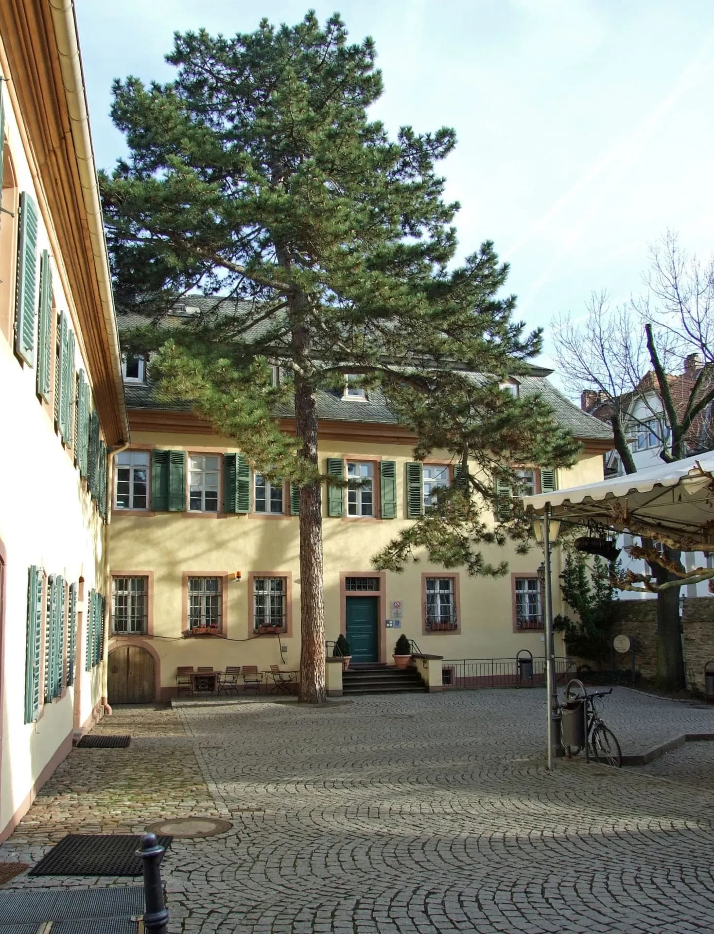 Innenhof der Receptur in Kronberg im Taunus