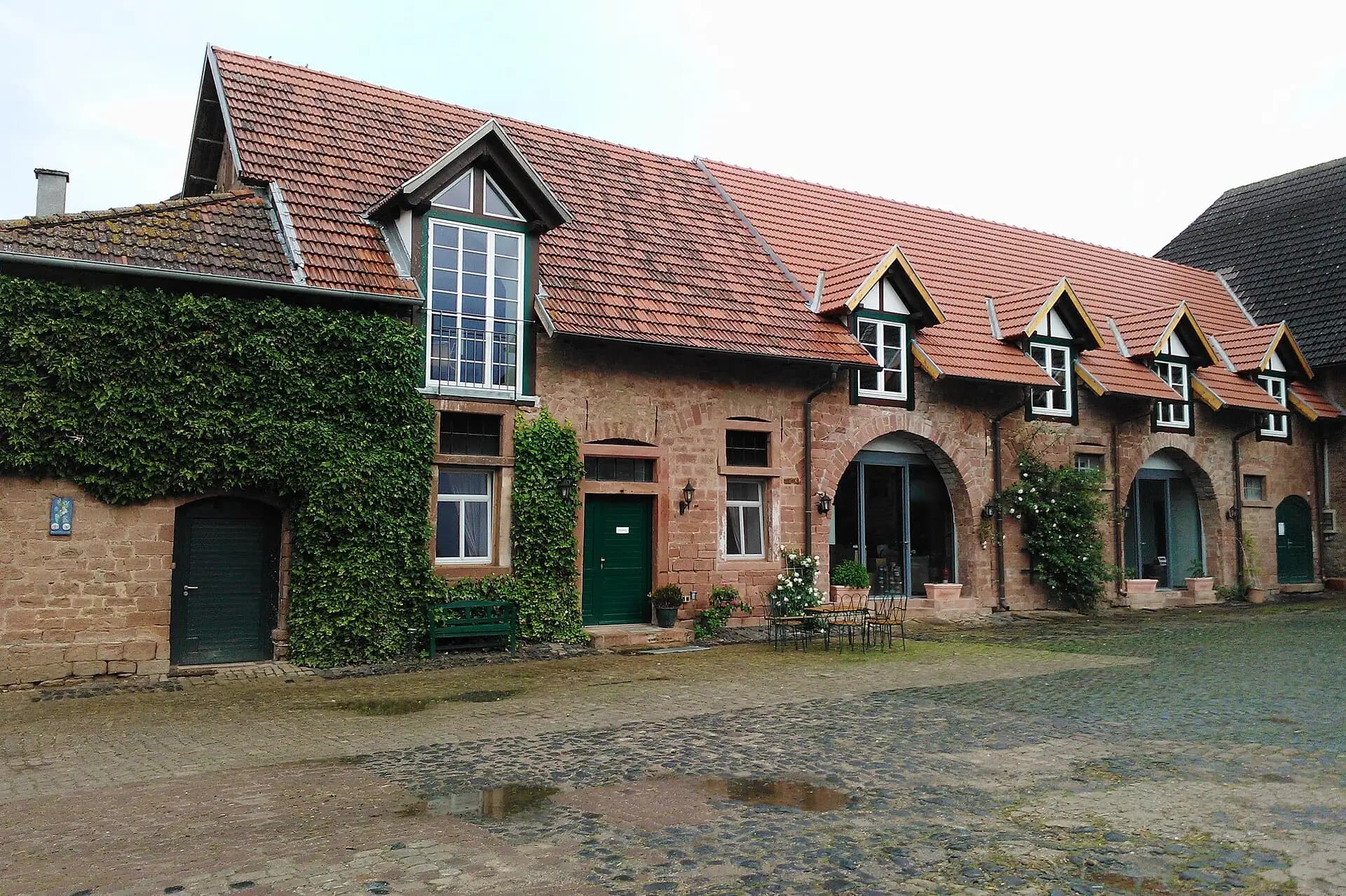 Rentamt und Remise der Burg Habitzheim in Otzberg