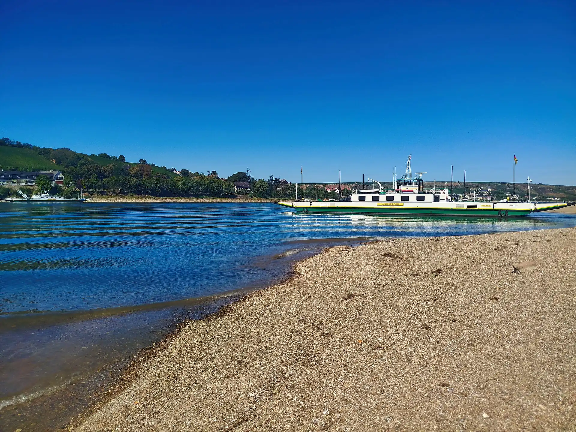 Rheinfähre Landskrone am Kornsand bei Trebur