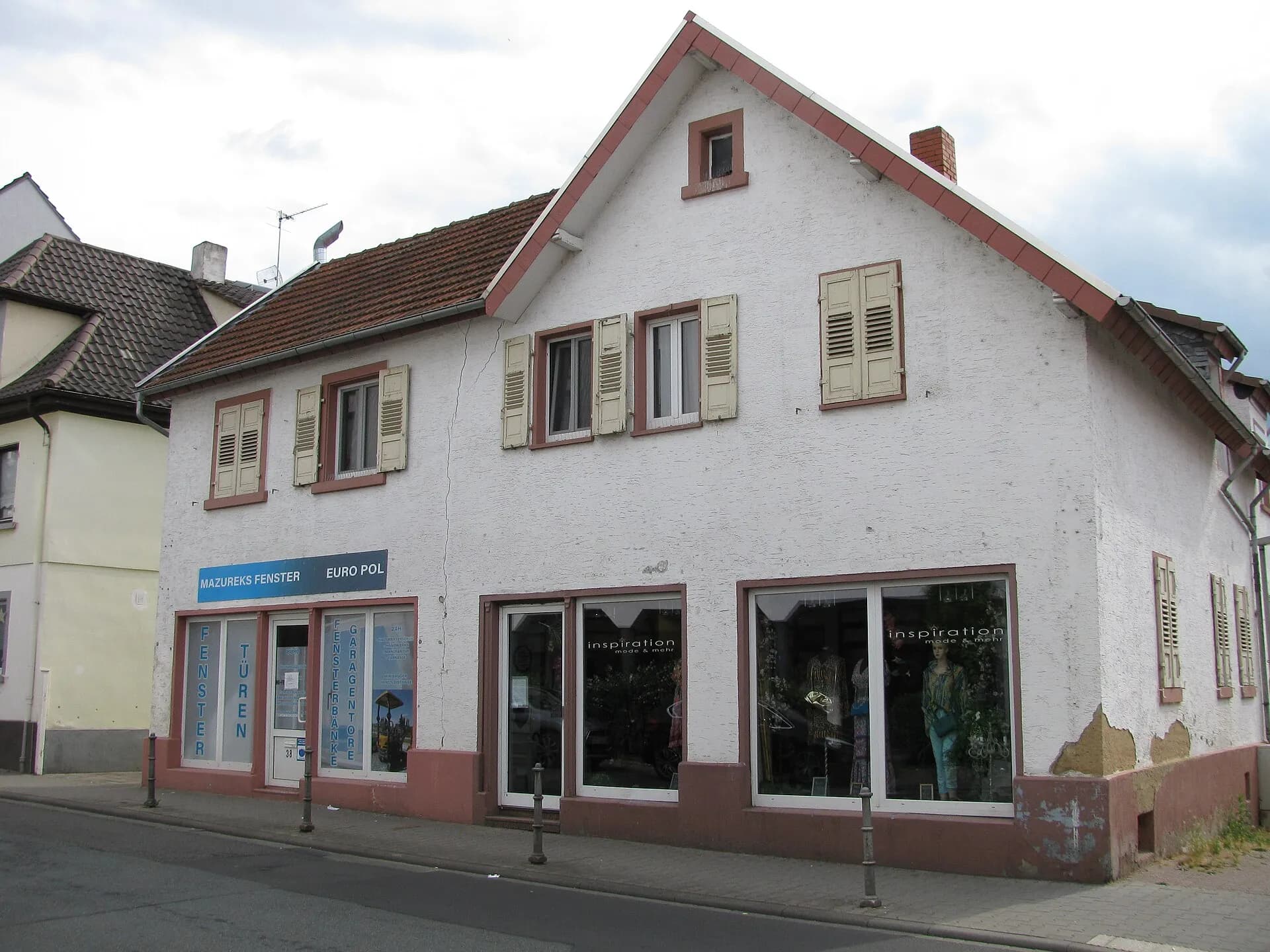 Eckhaus in der Rheinstraße 38 in Langen