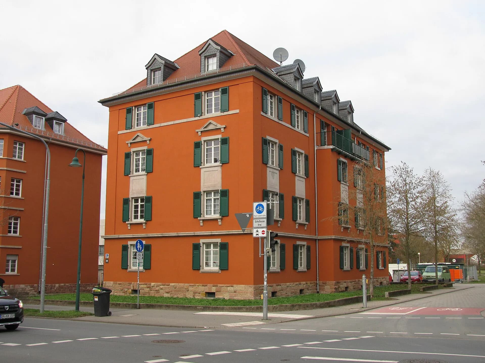 Eckhaus am Rhönring 44 in Darmstadt-Nord