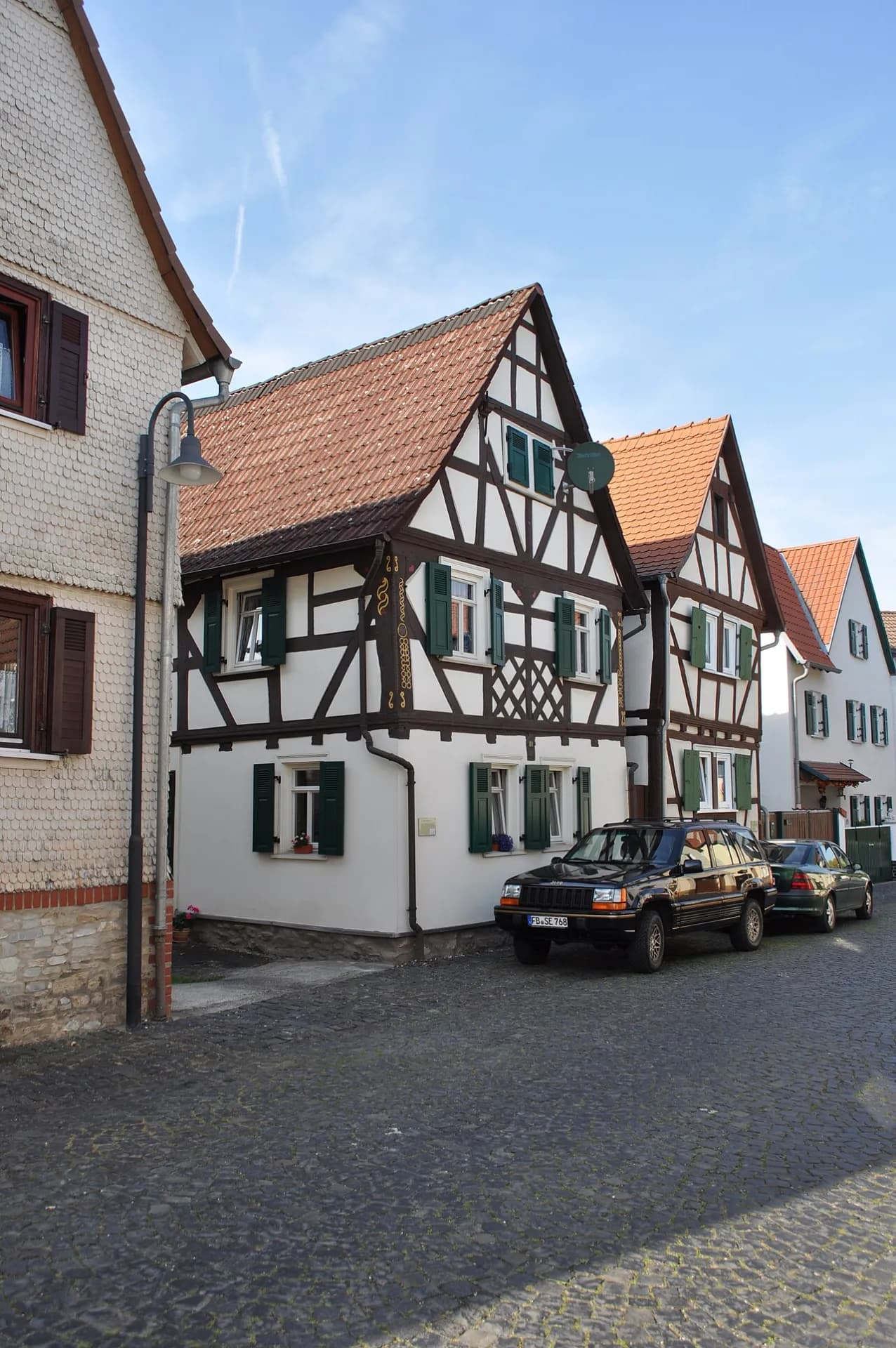 Fachwerkhäuser Borngasse 11 und 13 in Rodheim, Rosbach vor der Höhe