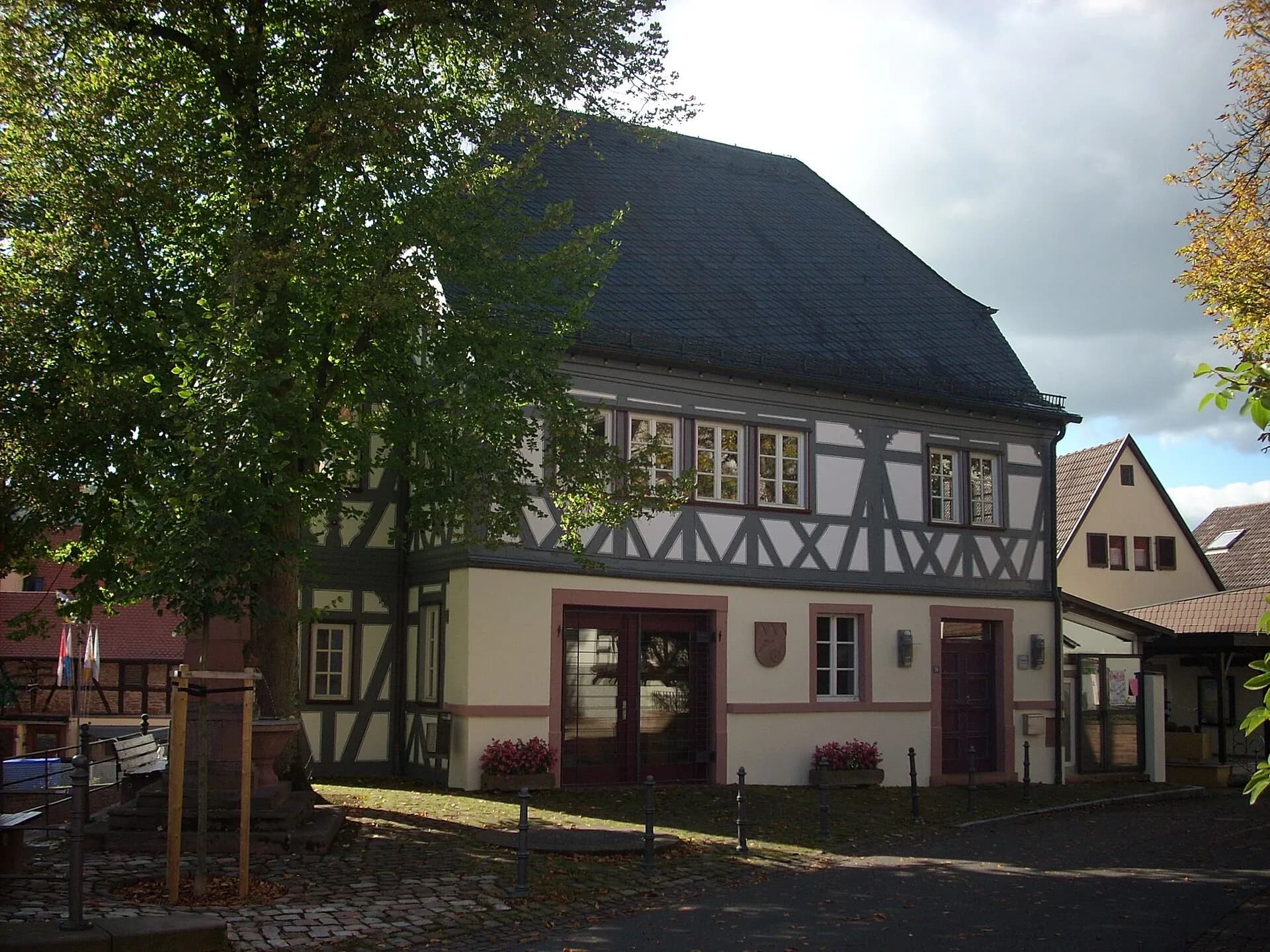 Ehemaliges Rathaus im Ortsteil Röllfeld in Klingenberg am Main