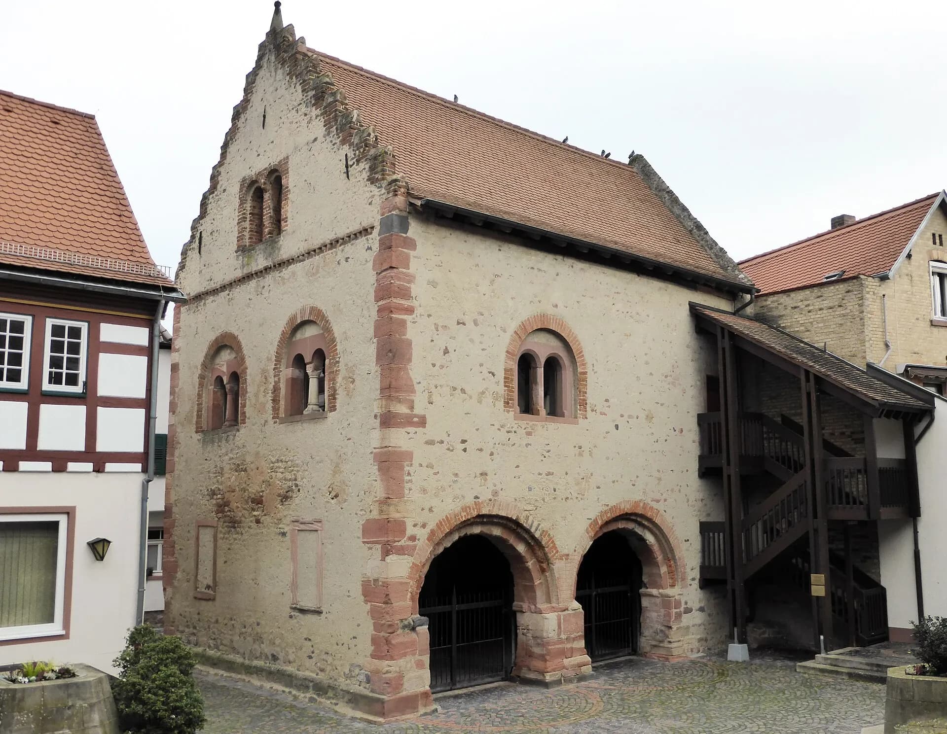 Romanisches Haus mit Arkaden in Seligenstadt