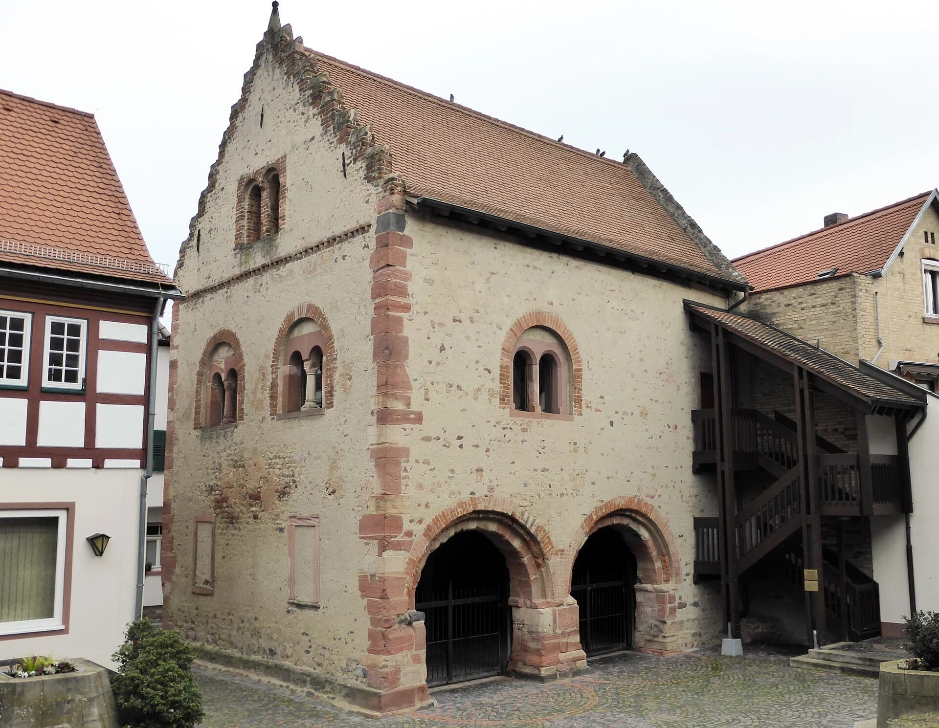 Romanisches Haus mit Arkaden in Seligenstadt