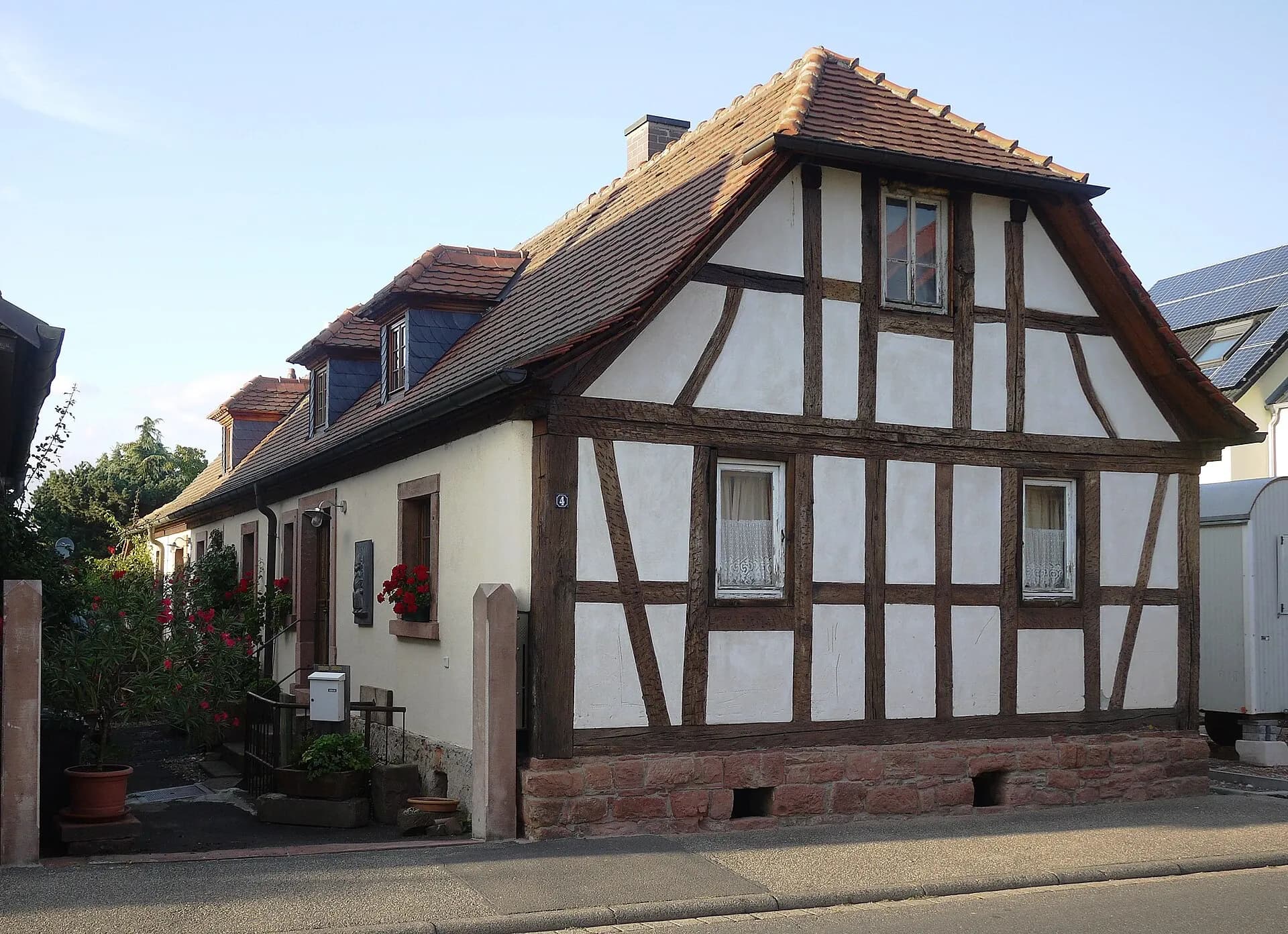 Fachwerkhaus Ruhlandstraße 4 in Aschaffenburg-Leider