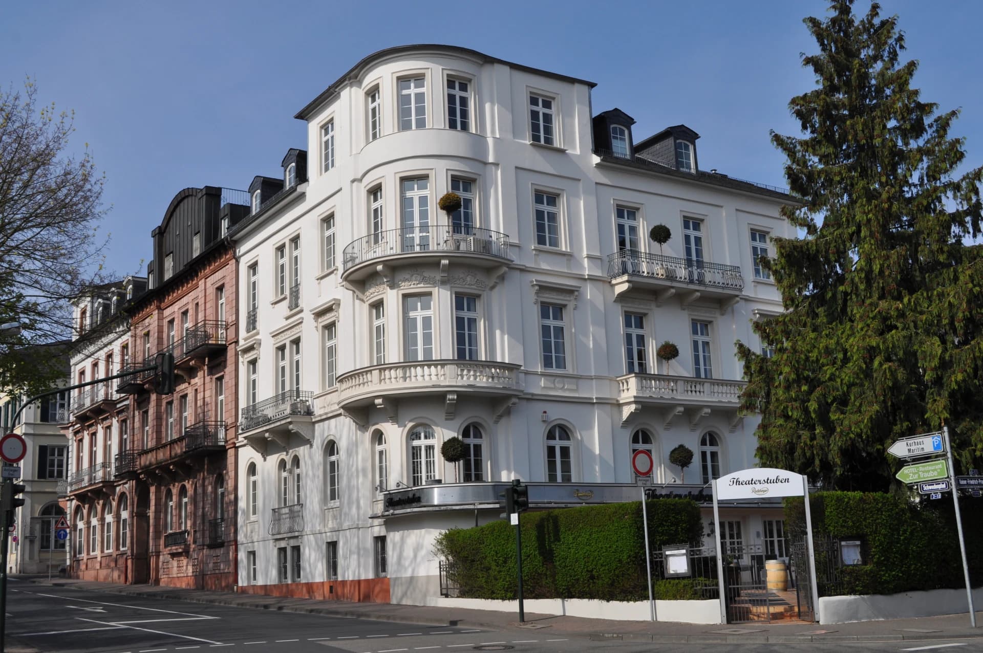 Runde Jugendstilfassade an der Kaiser-Friedrich-Promenade in Bad Homburg