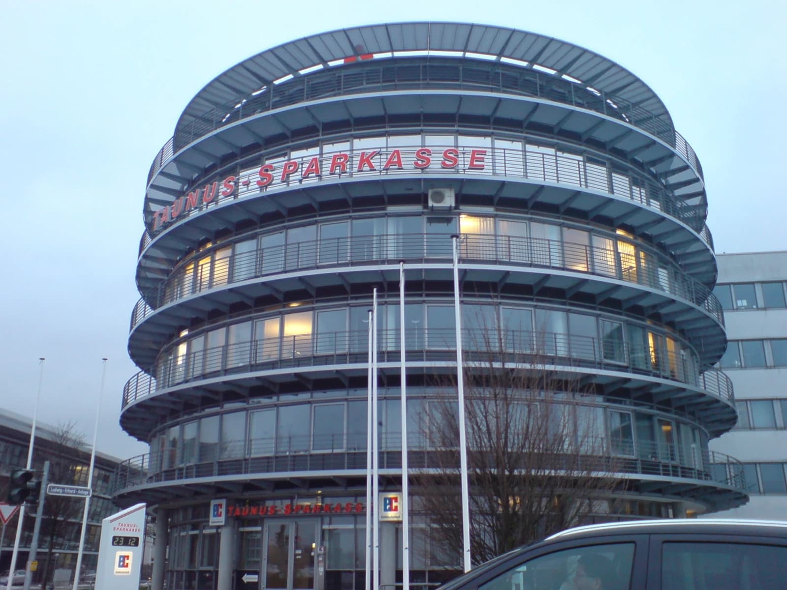 Runde Bürotürme in Bad Homburg