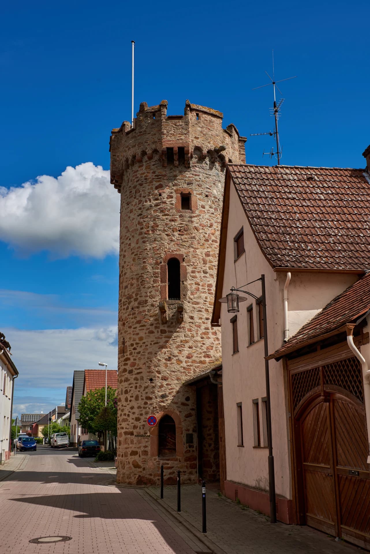 Mittelalterlicher Rundturm an der Turmstraße in Großwallstadt