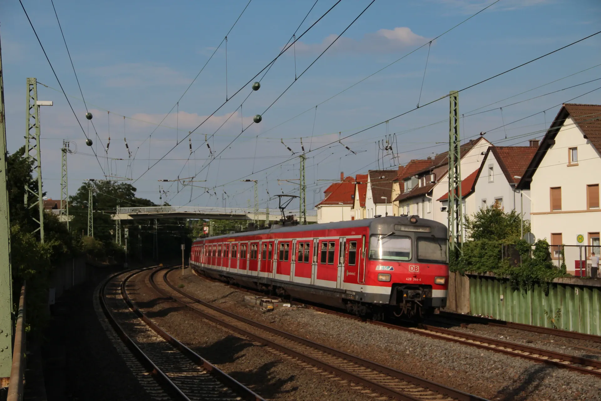 S-Bahn der Baureihe 420 bei Kelsterbach