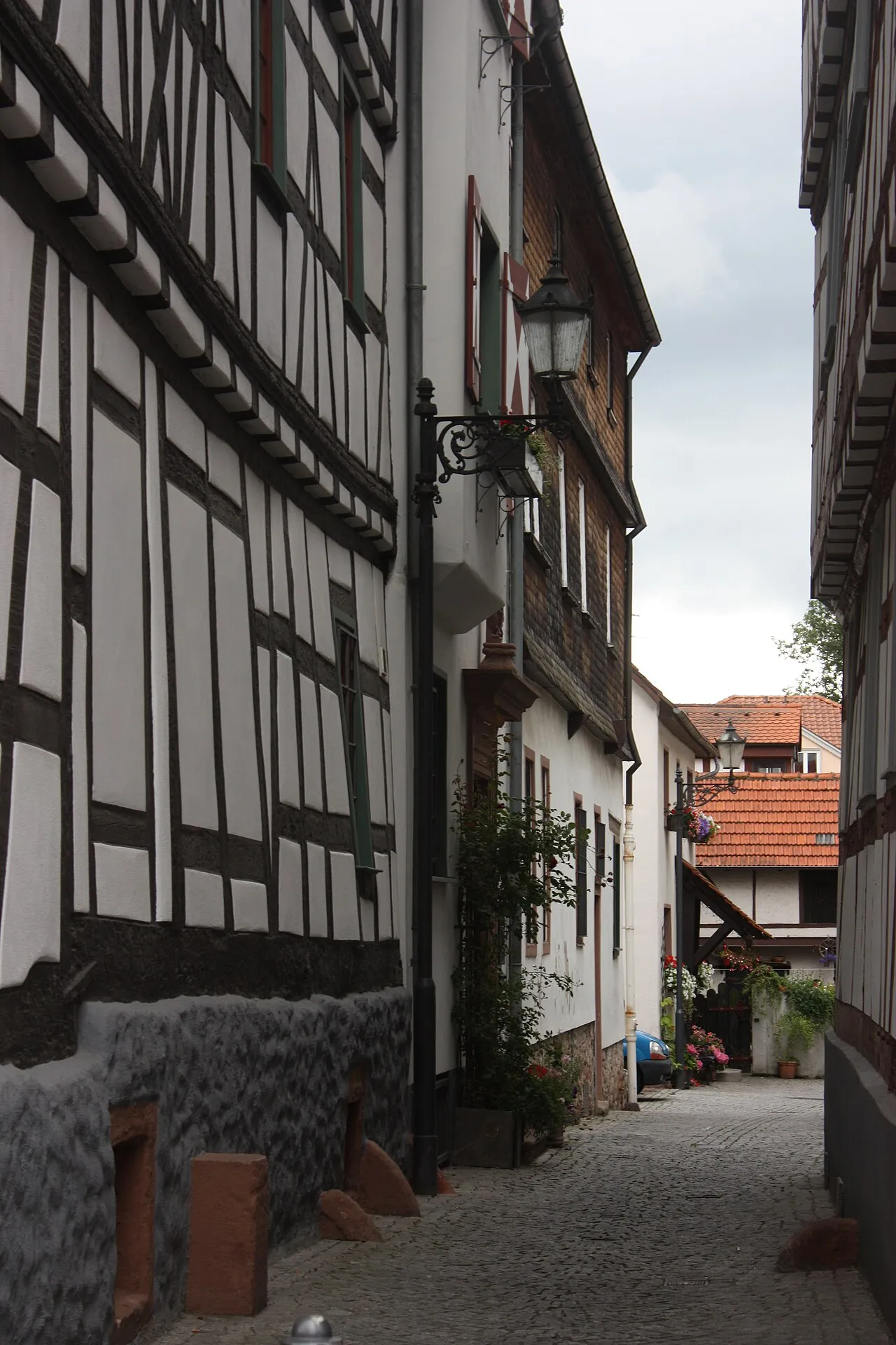 Sackgasse mit Kopfsteinpflaster in Seligenstadt