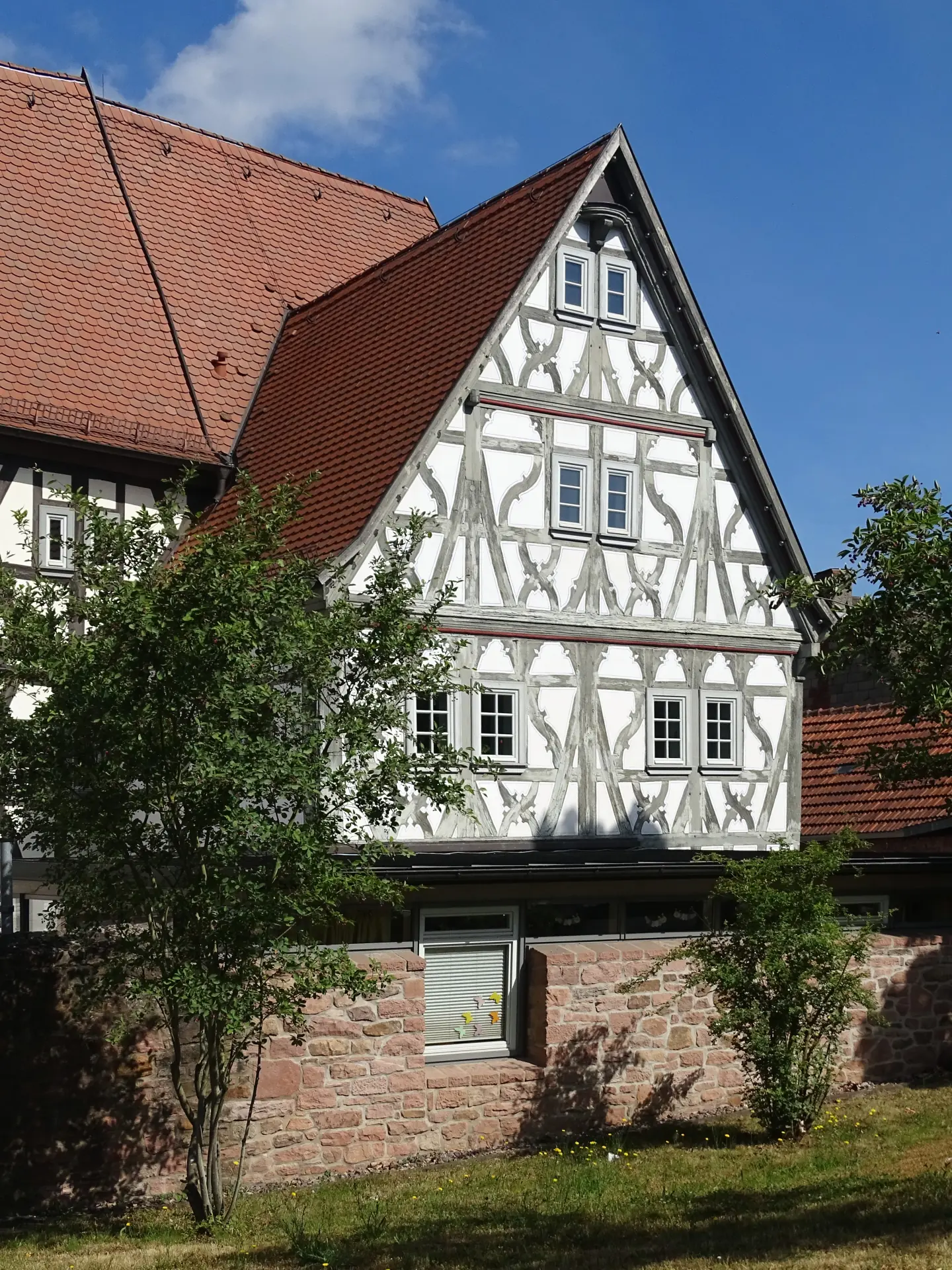 Fachwerkgiebel des Sackhauses in Schöllkrippen