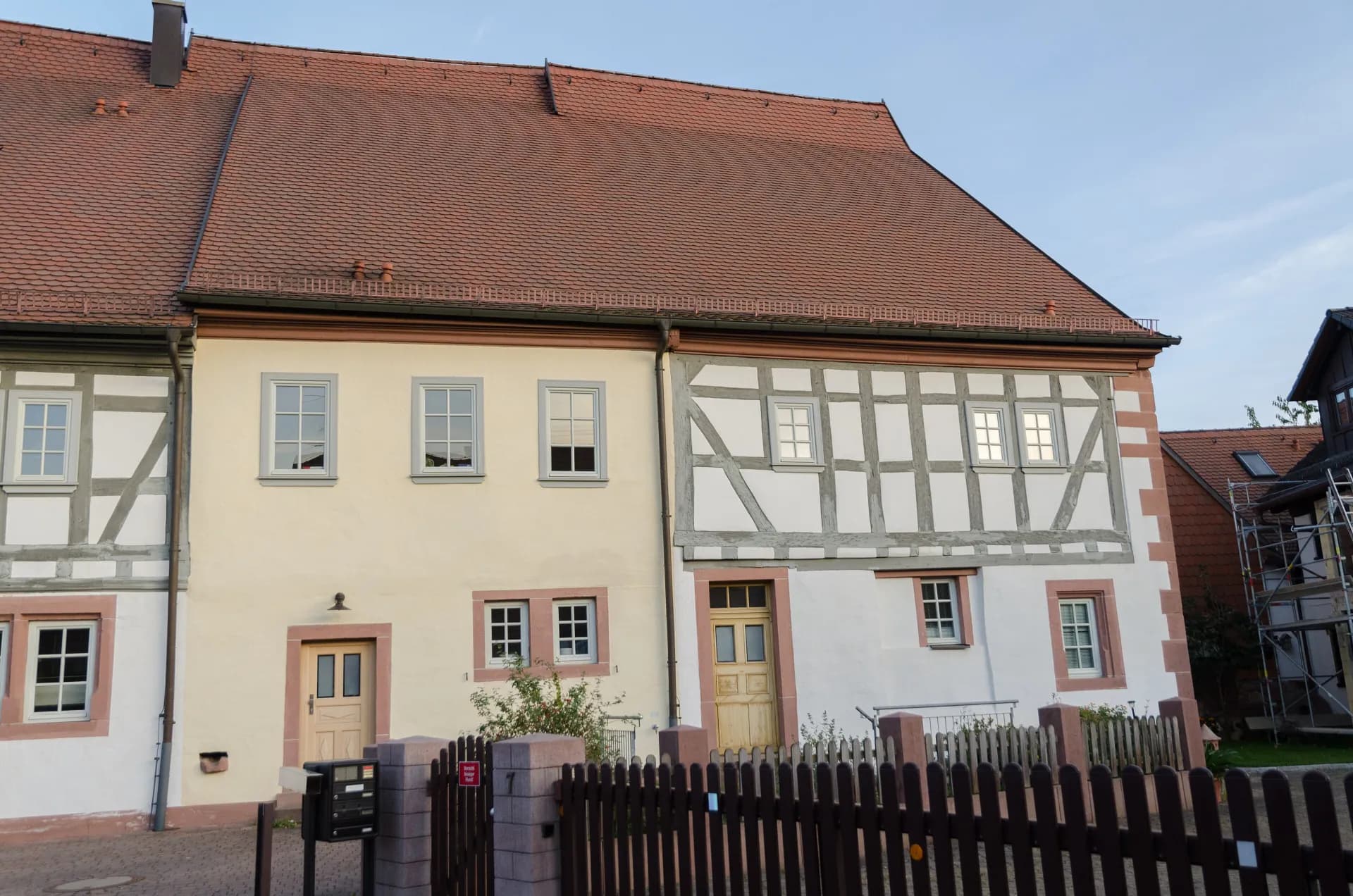 Straßenansicht des Sackhauses in Schöllkrippen