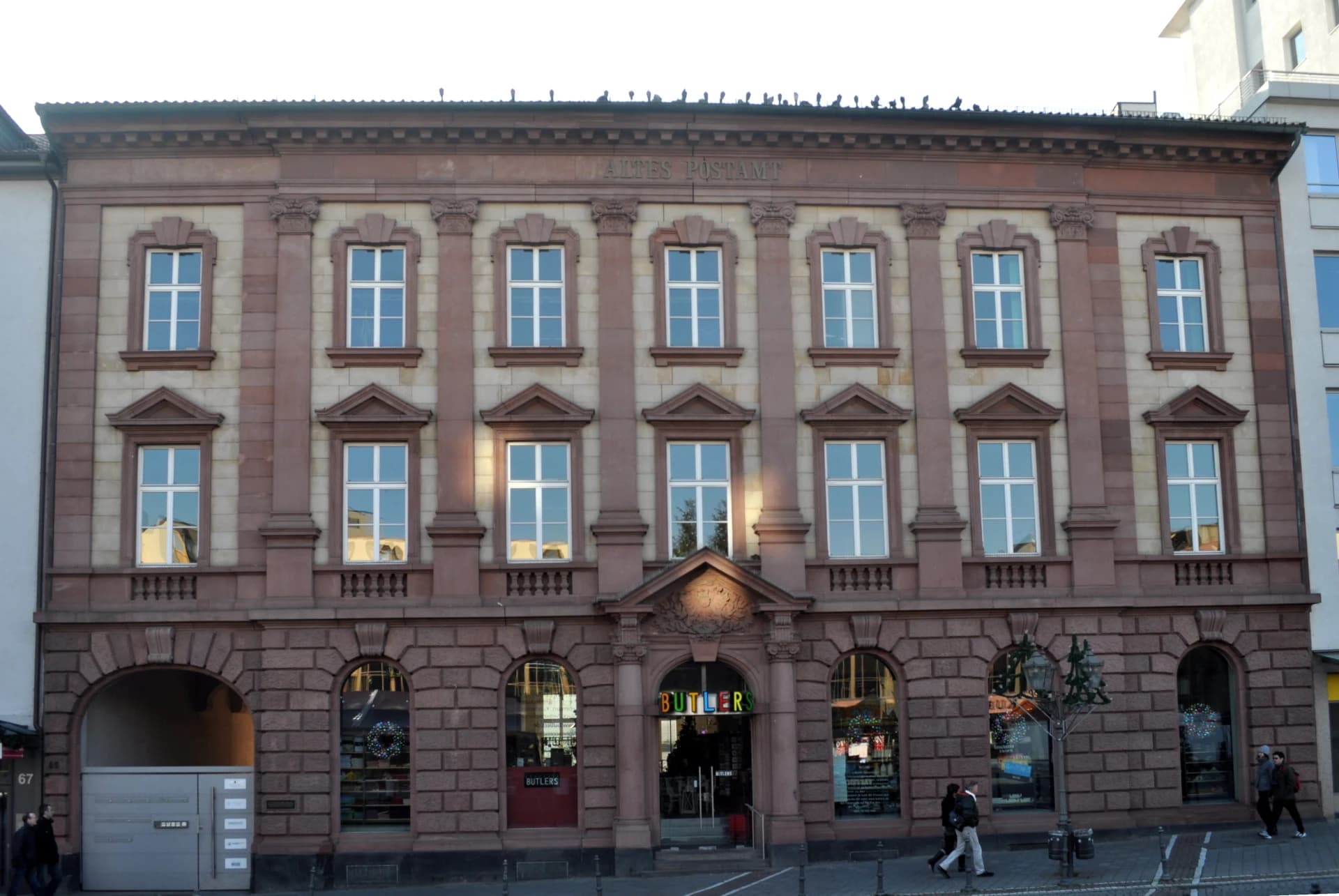 Historischer Sandsteinbau in der Louisenstraße in Bad Homburg