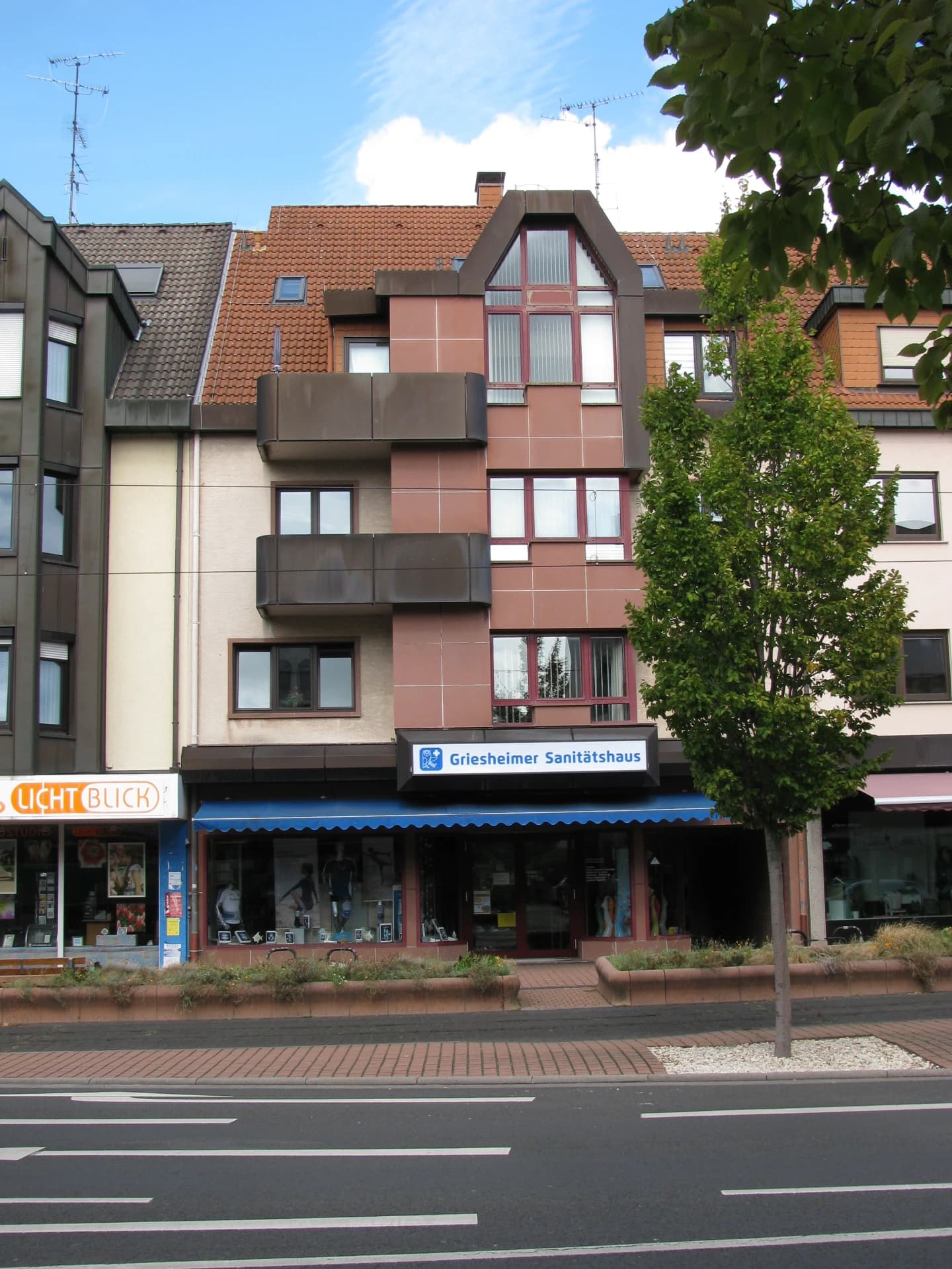 Wohn- und Geschäftshaus an der Wilhelm-Leuschner-Straße in Griesheim