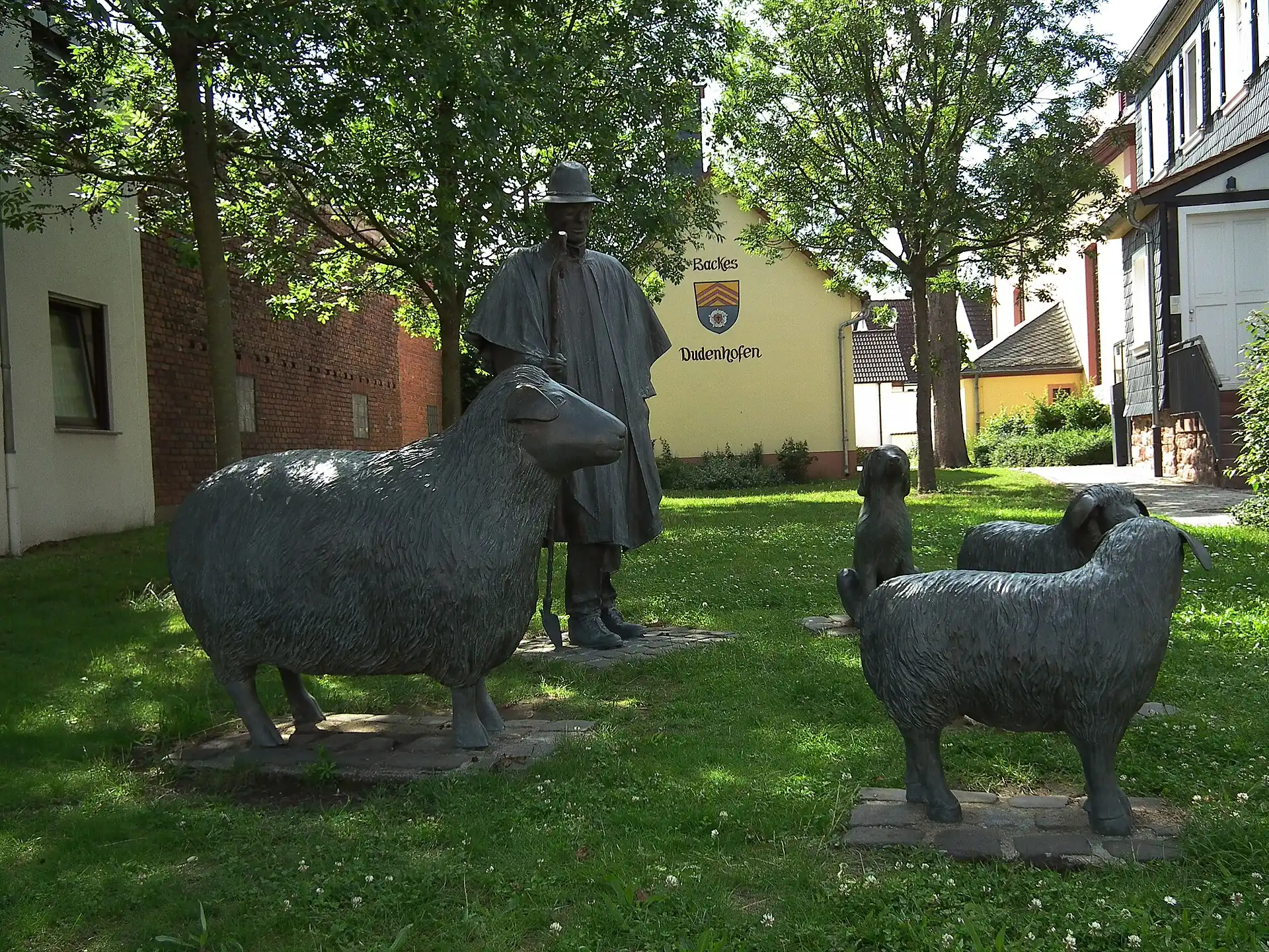Schäferskulptur in Rodgau-Dudenhofen