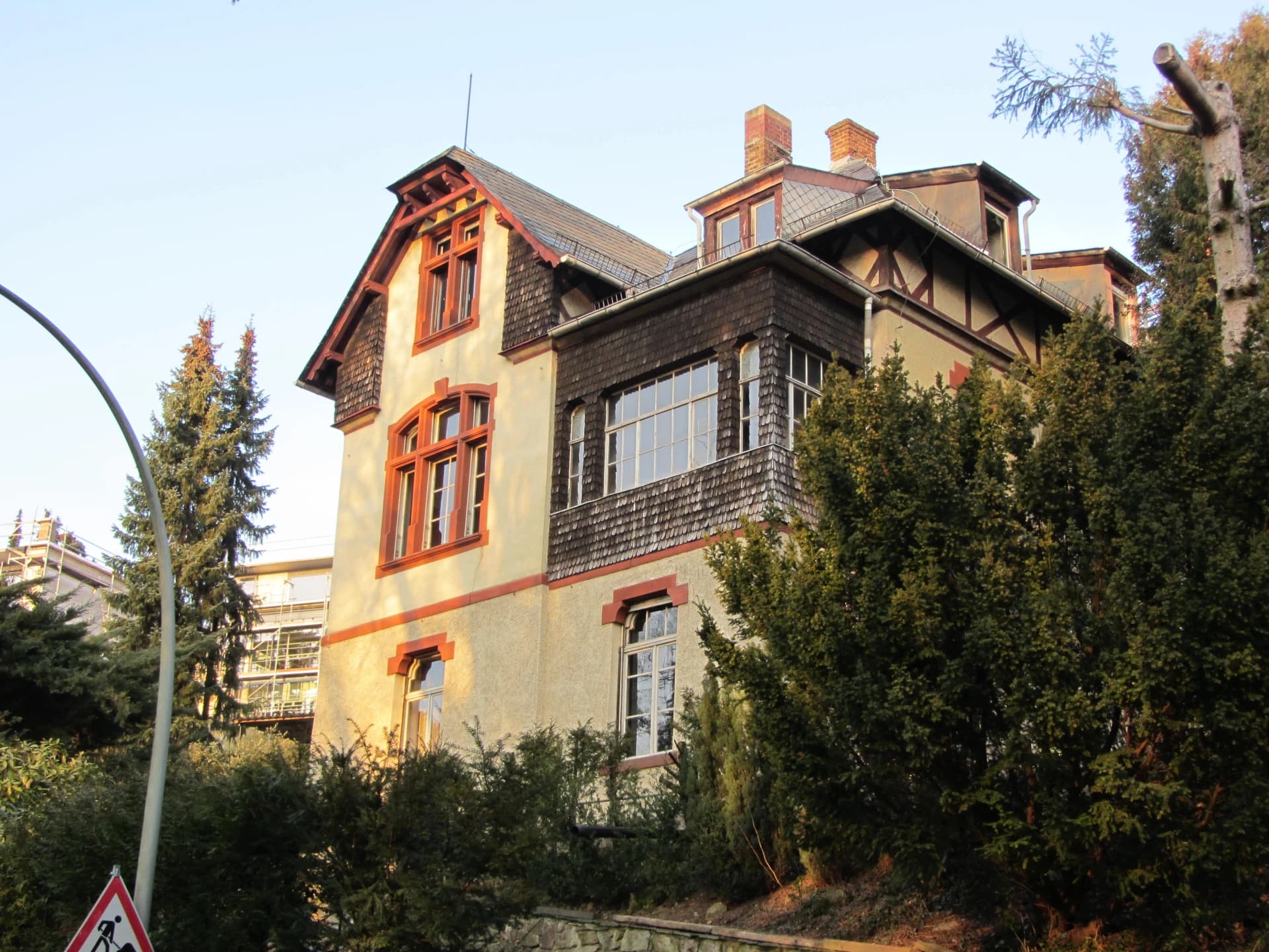 Villa mit Schieferfassade in der Parkstraße in Bad Soden am Taunus