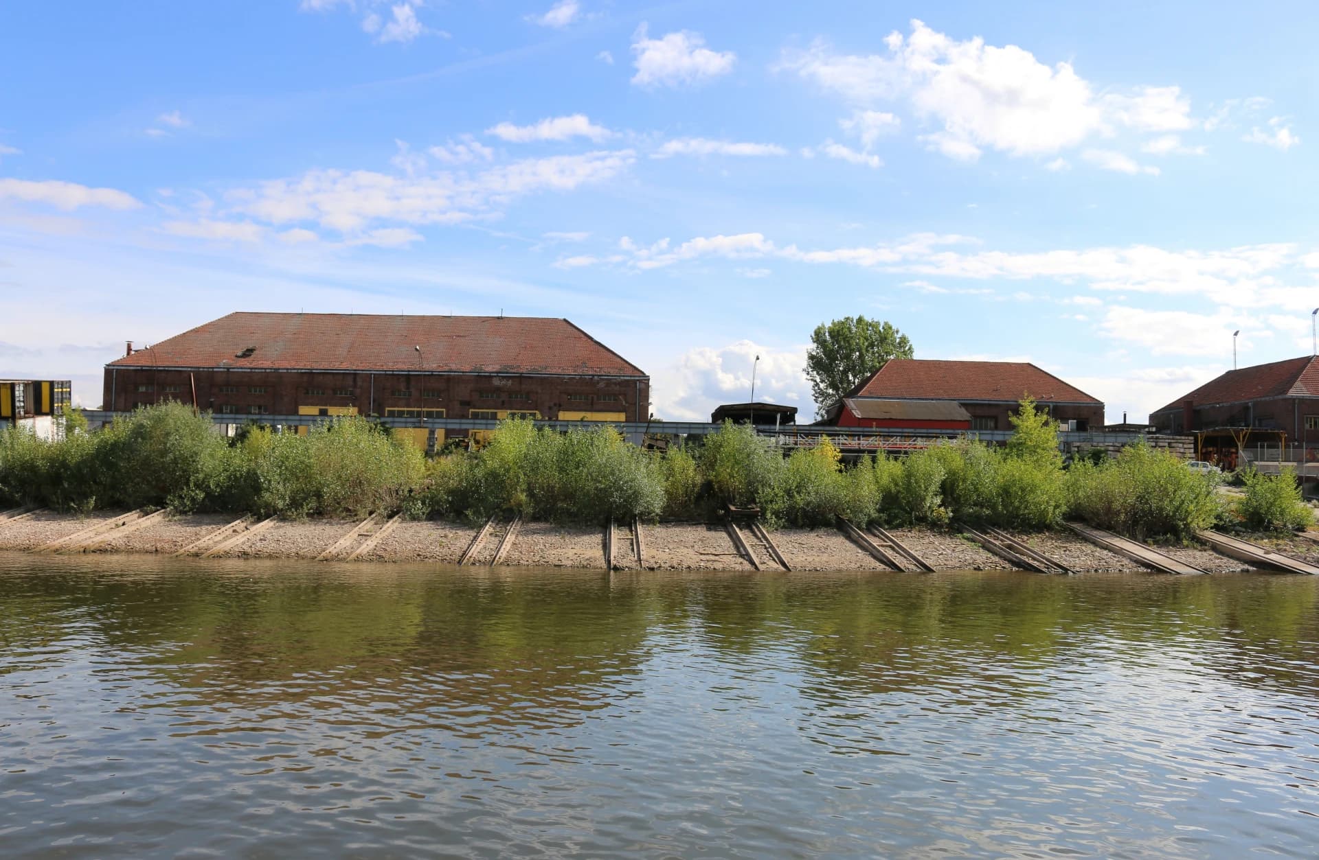 Schiffswerft in Gustavsburg