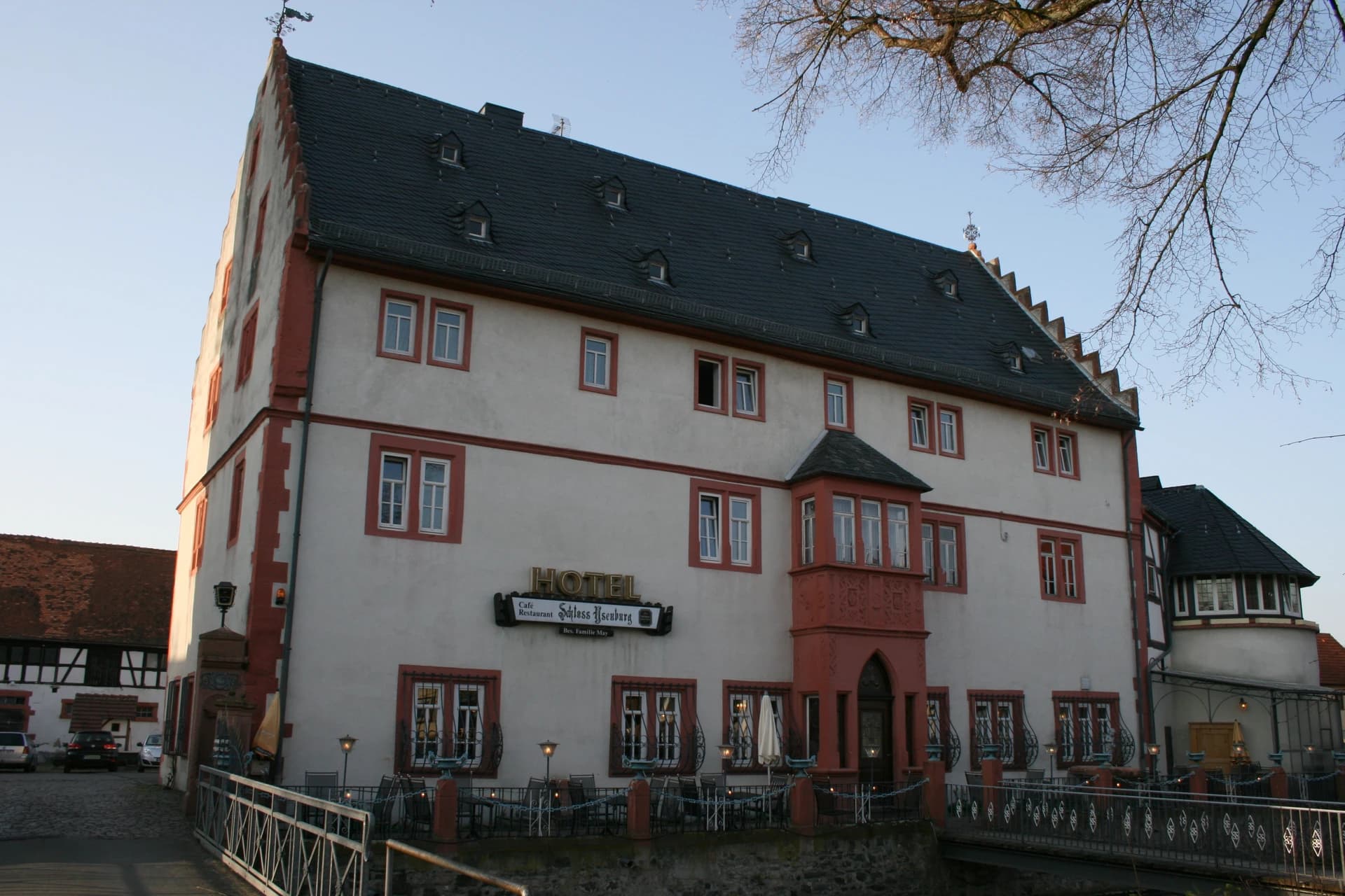 Schloss Ysenburg mit Eckerker in Florstadt-Staden