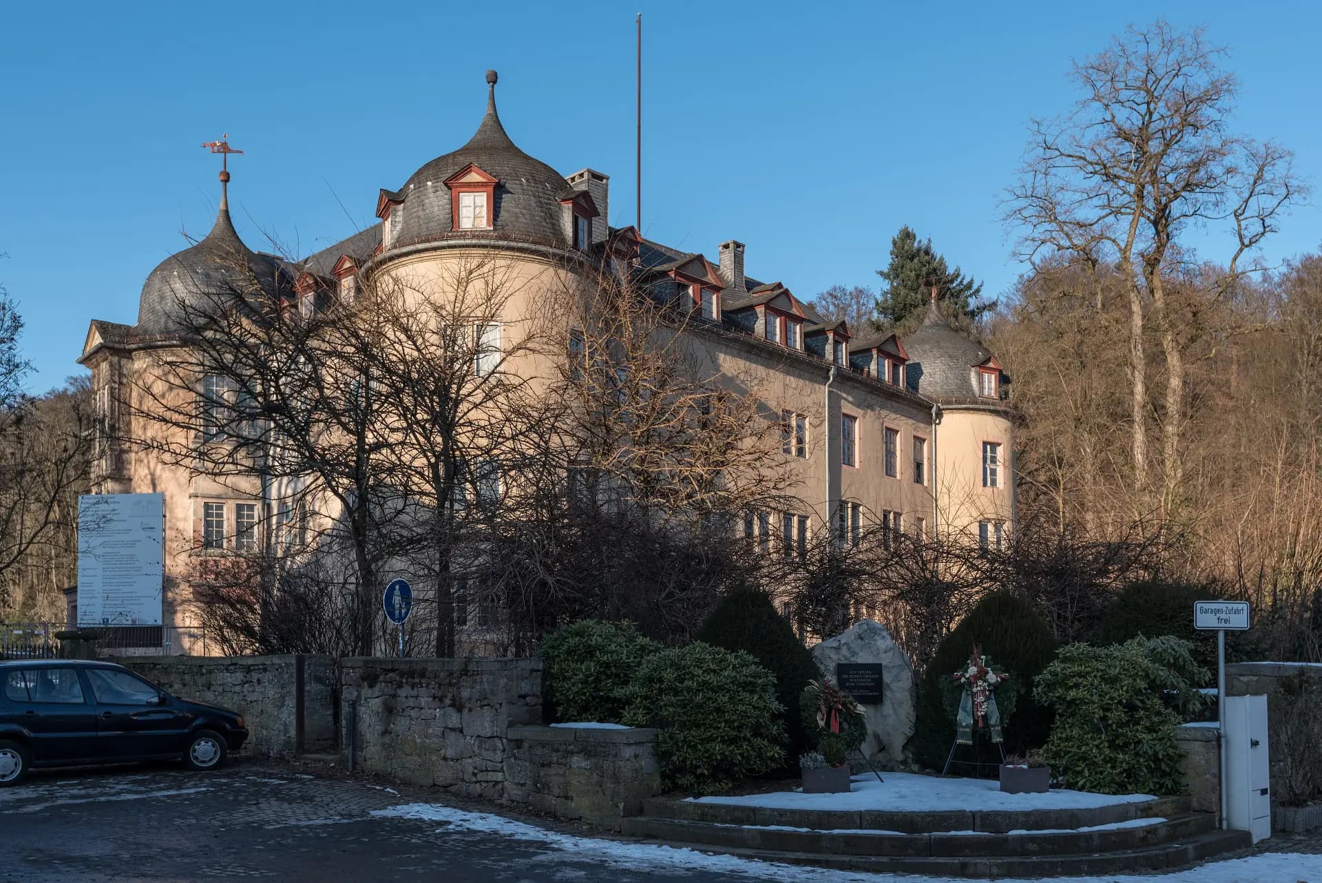 Zufahrt zum Schloss in Wächtersbach