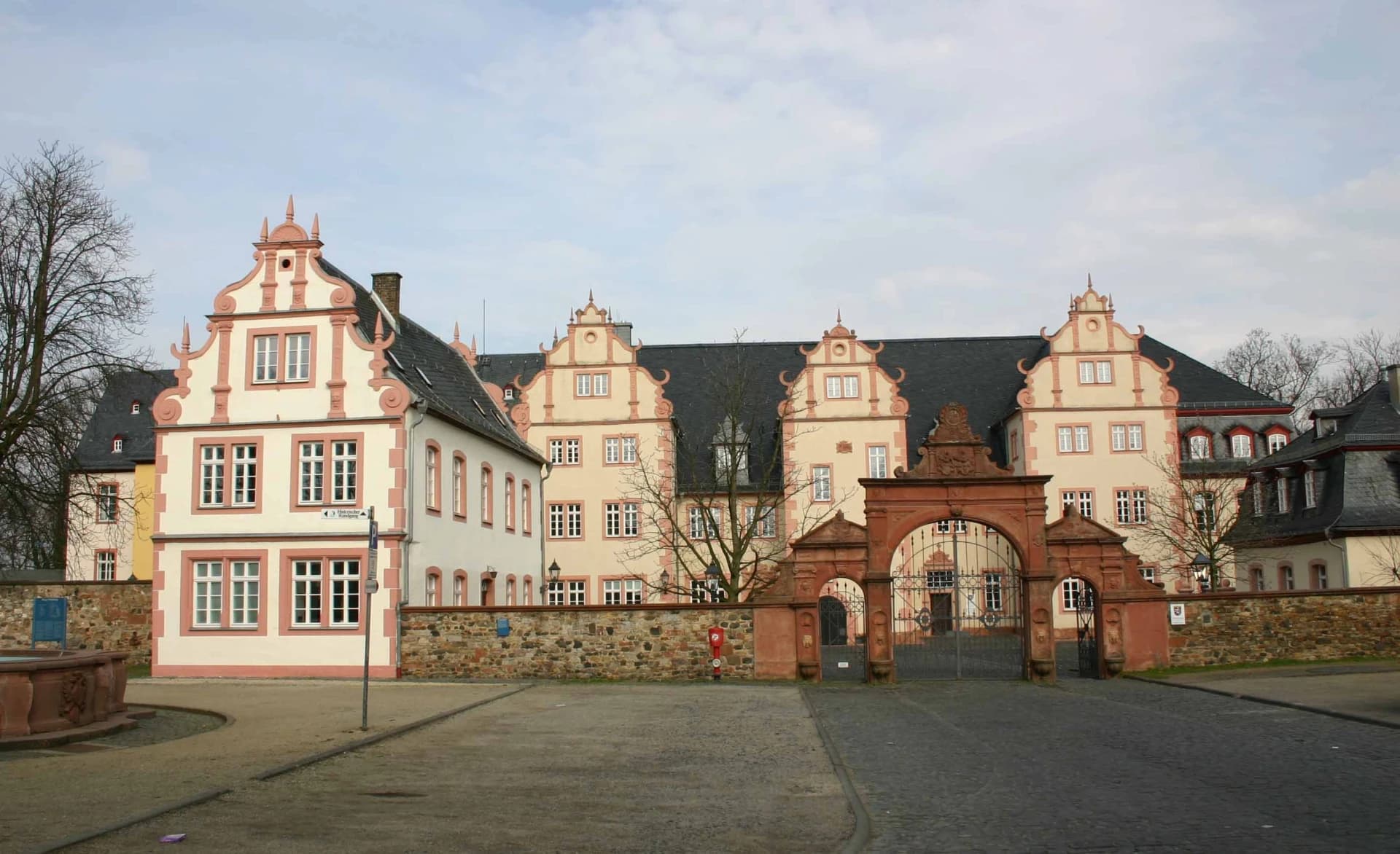 Schlossbauten der Burg Friedberg in Friedberg (Hessen)