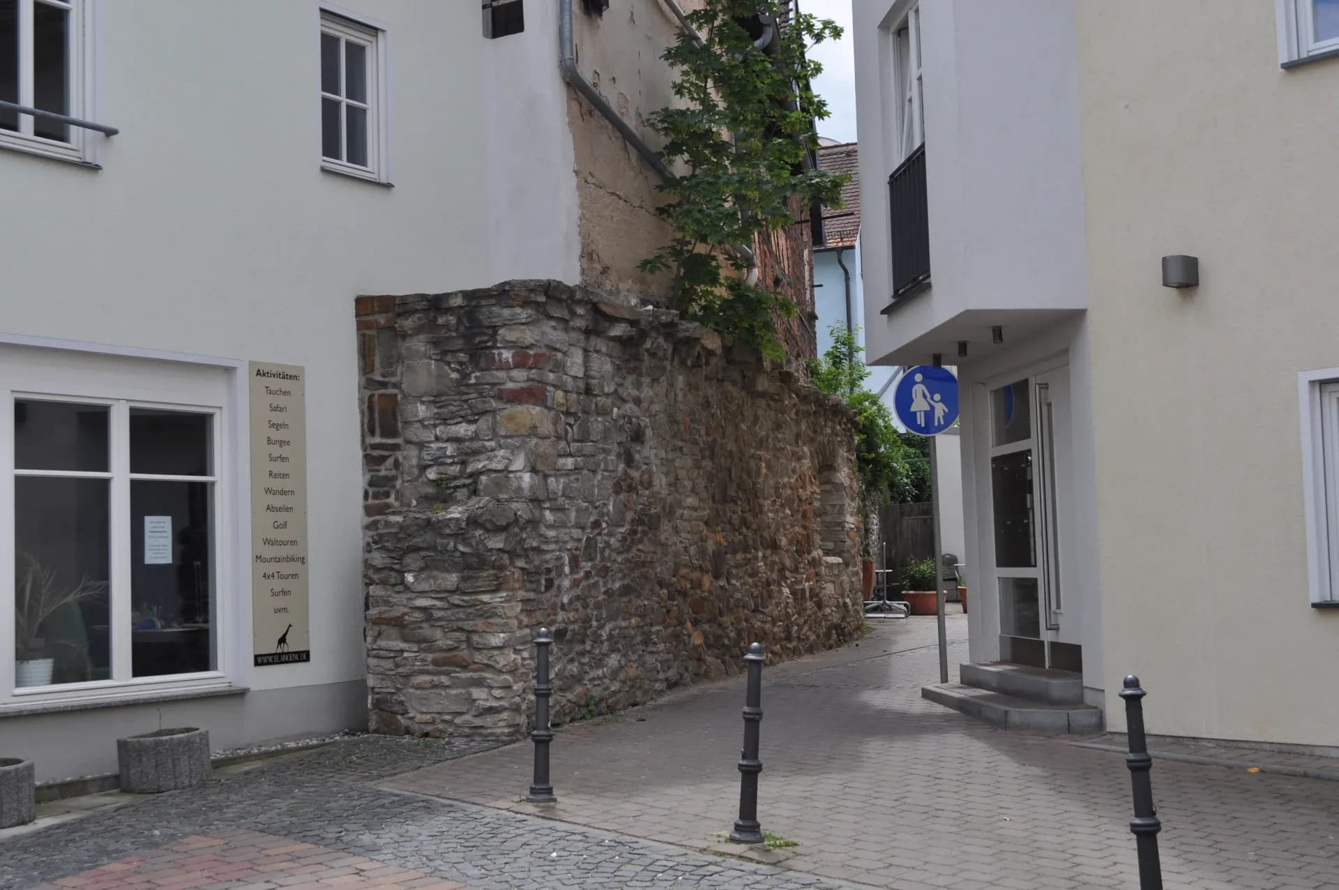 Erhaltener Rest der Schlossmauer in Bad Homburg