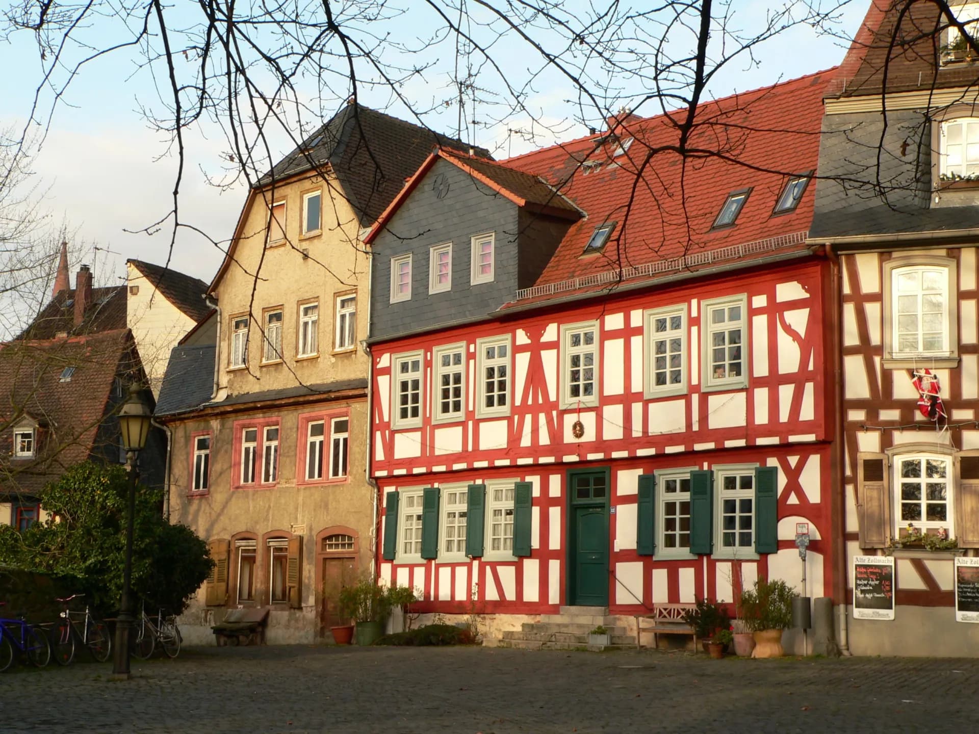 Fachwerkhäuser rund um den Höchster Schlossplatz in Frankfurt Höchst