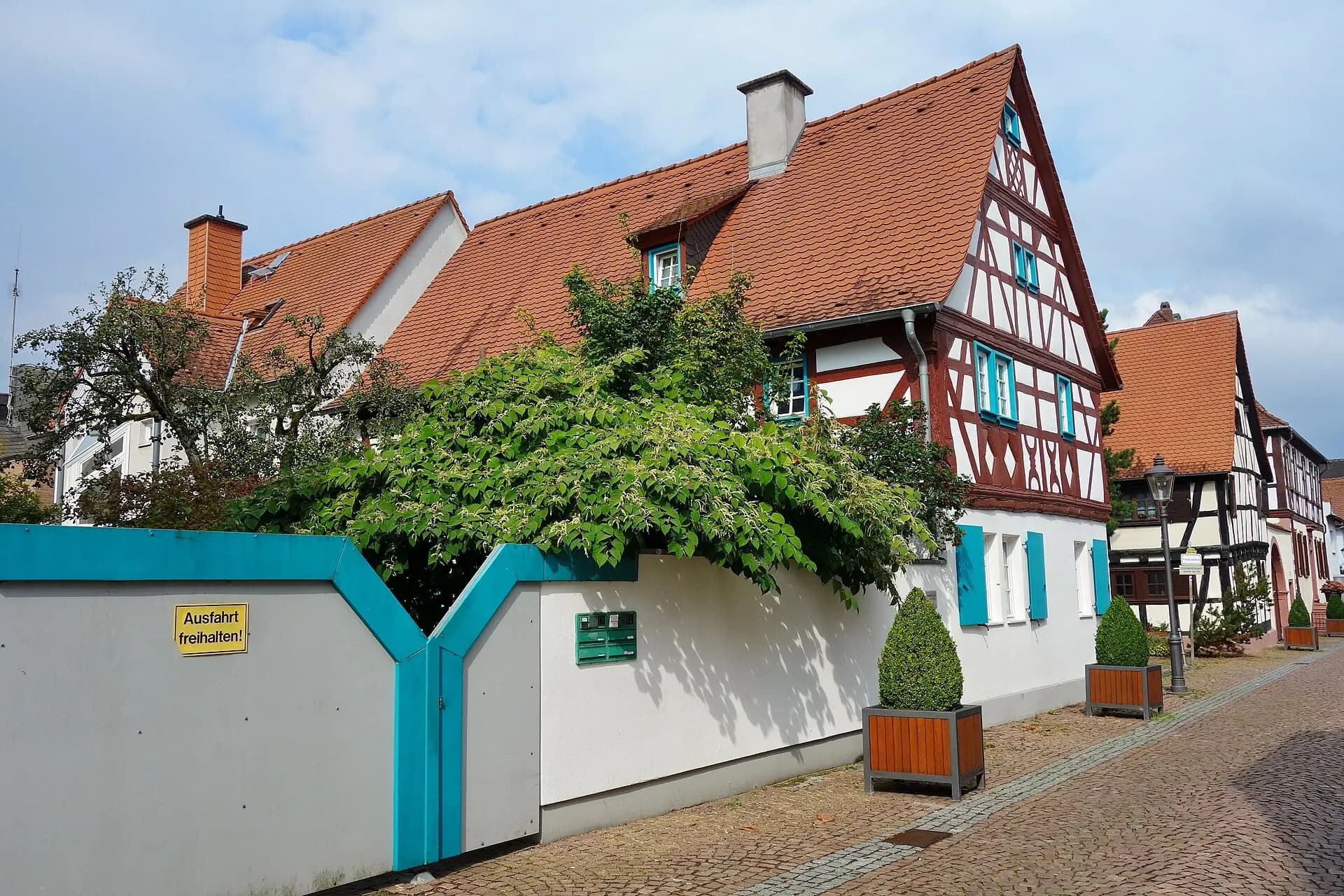 Fachwerkhäuser Schlossstraße 12 bis 14 in Heusenstamm