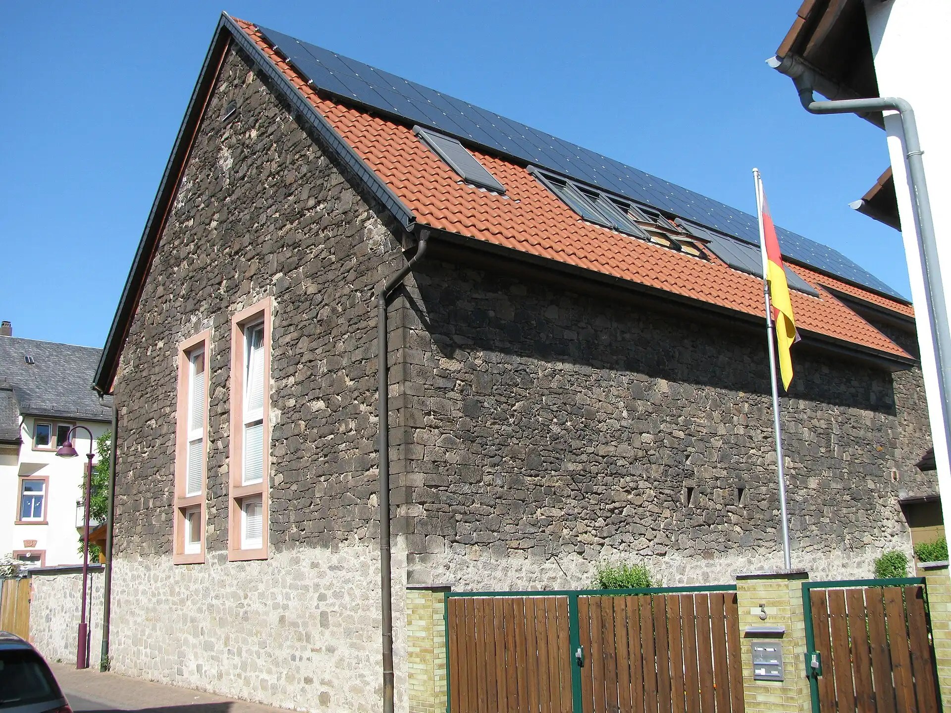 Bruchsteinscheune in der Schwanengasse in Maintal-Dörnigheim