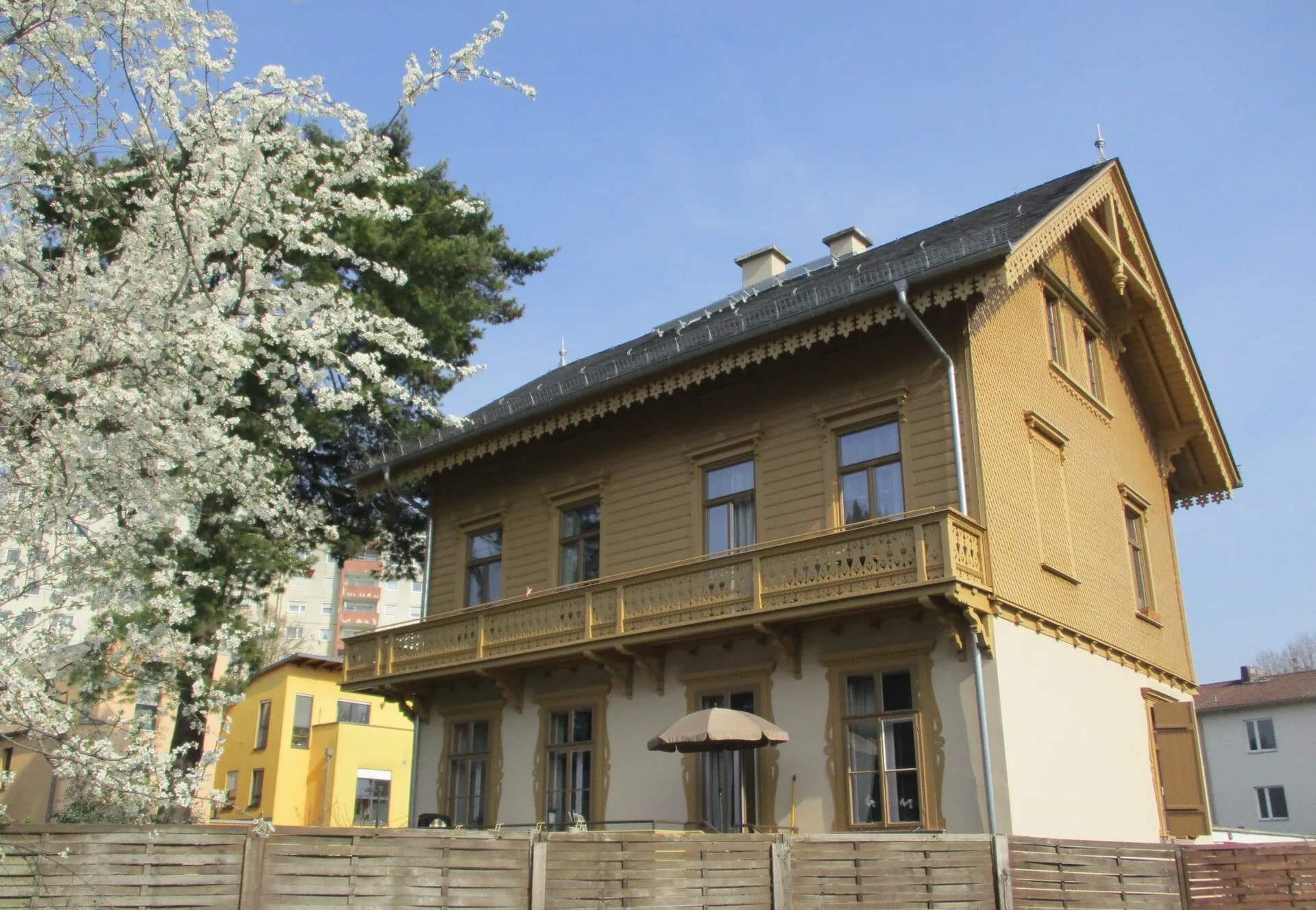Schweizerhaus an der Hausener Obergasse in Frankfurt Hausen