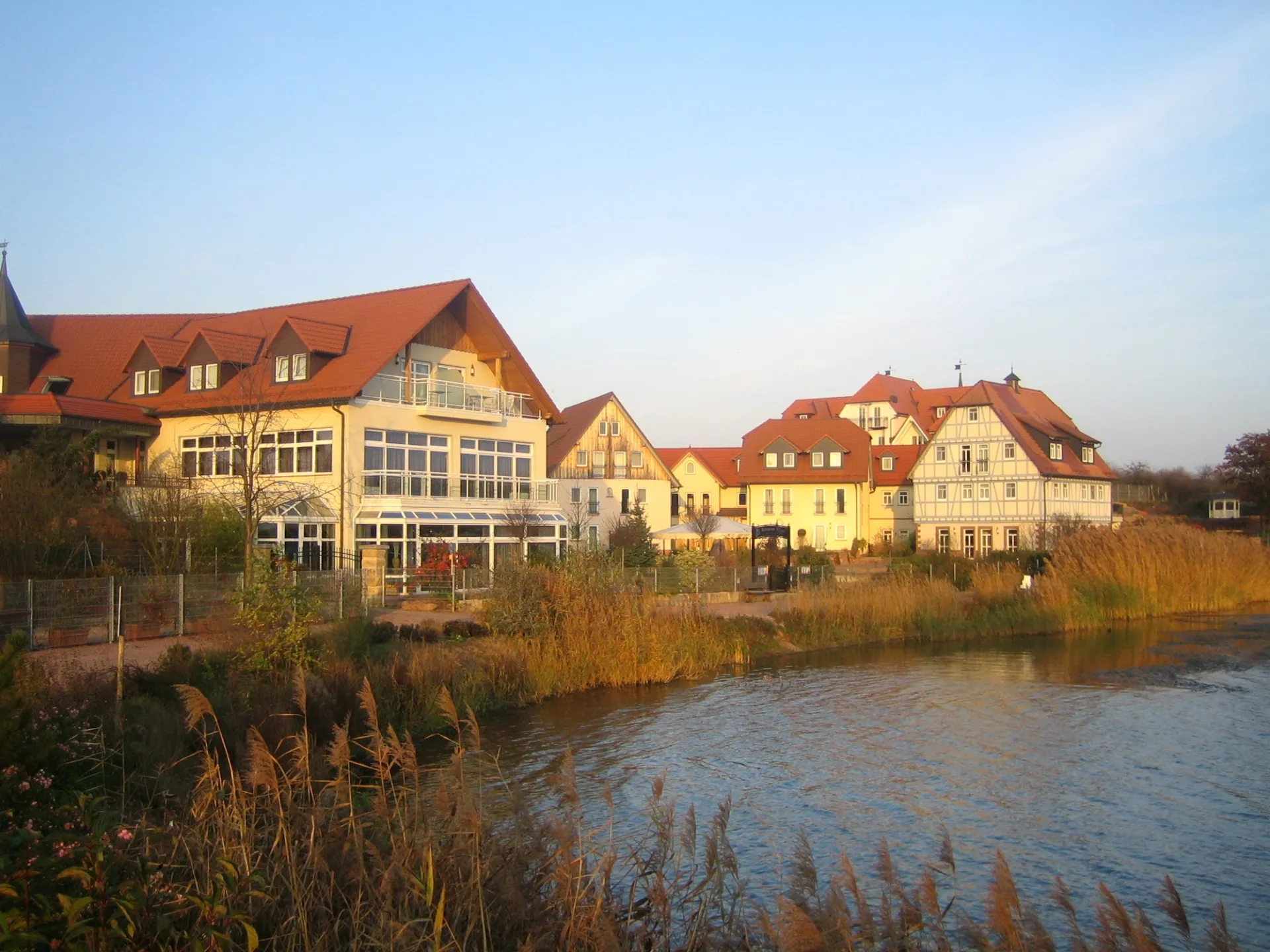 Seehotel am Wasser in Niedernberg