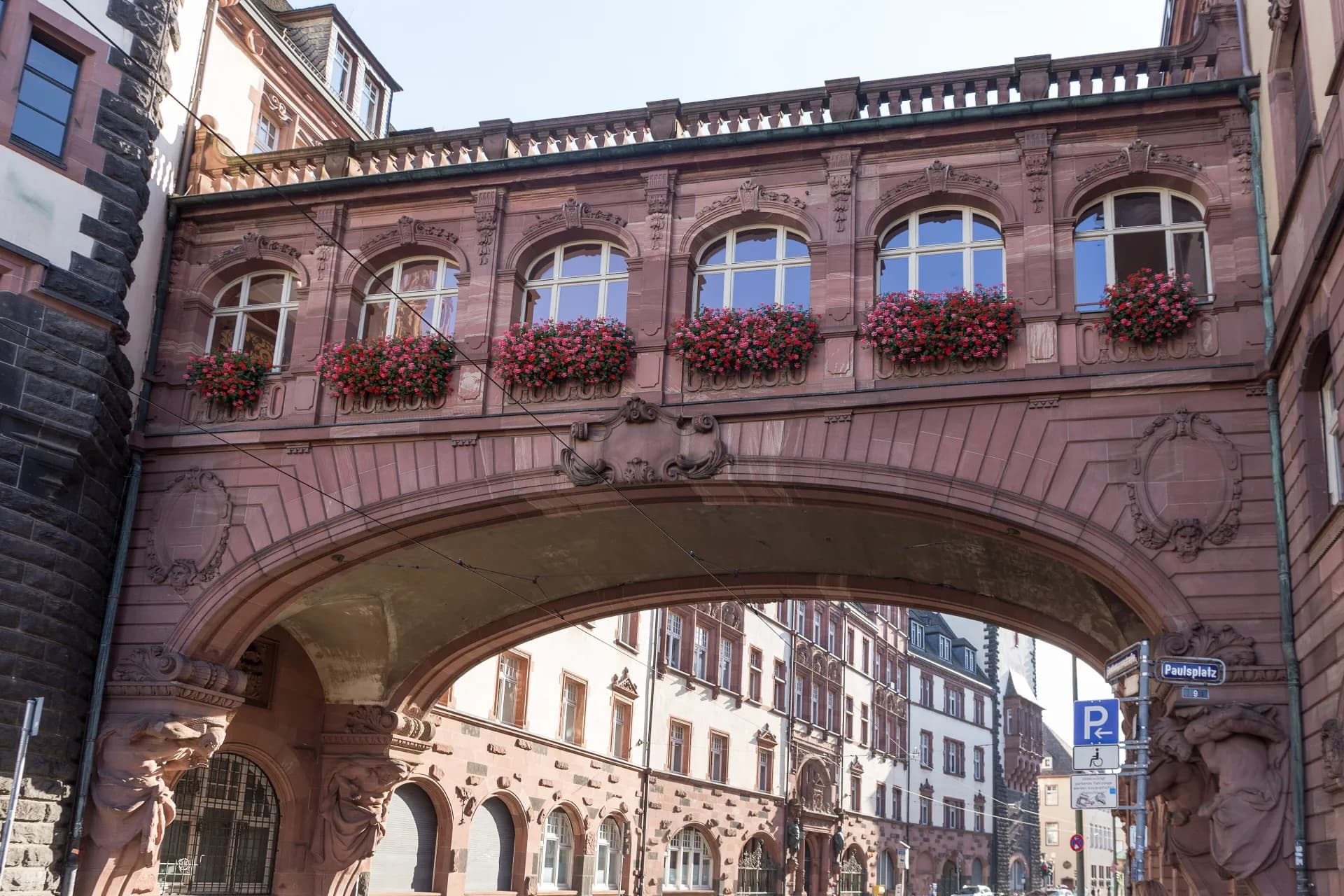 Seufzerbrücke des Neuen Rathauses in der Frankfurter Altstadt