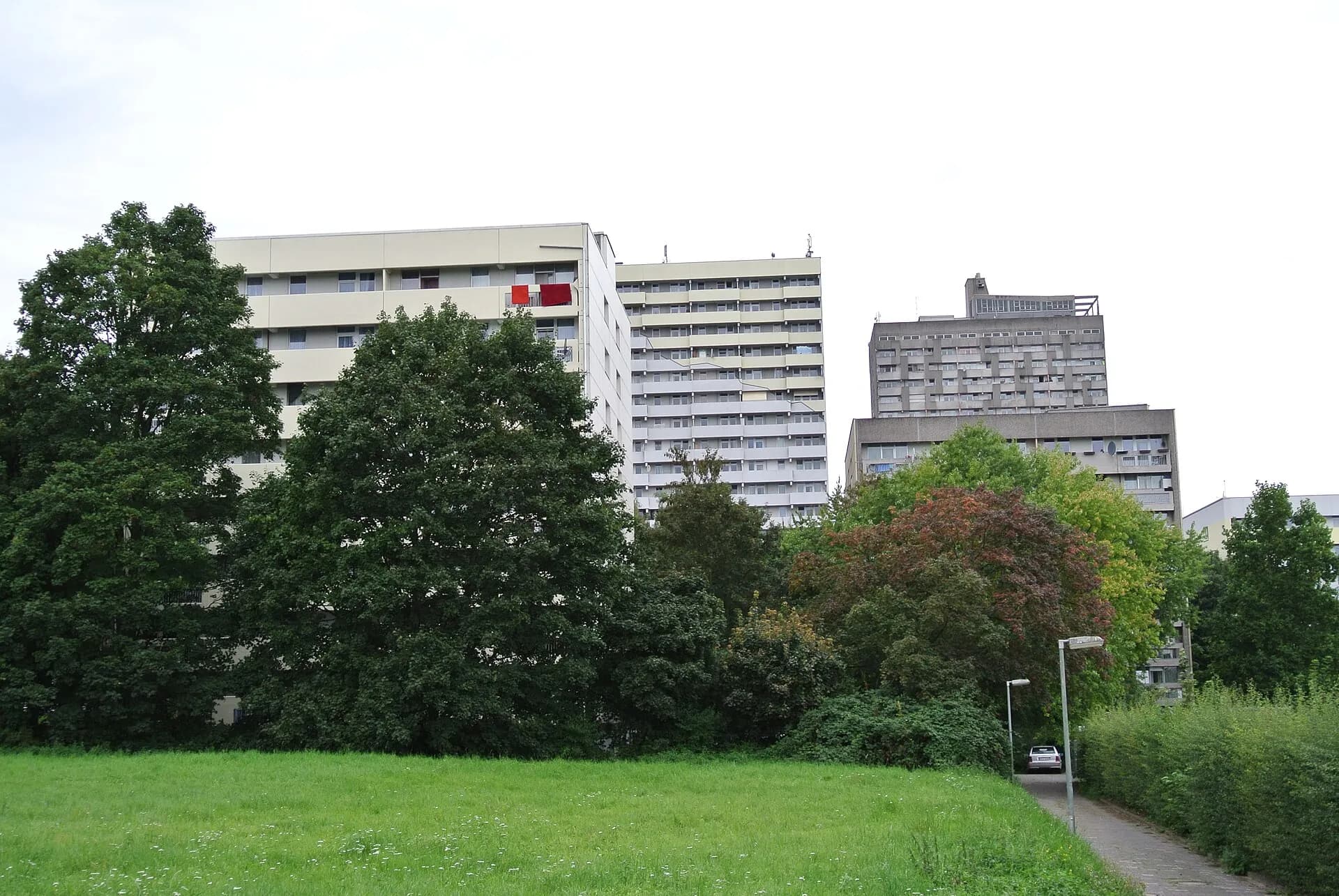 Siedlung Berkersheimer Weg am Frankfurter Berg von Osten