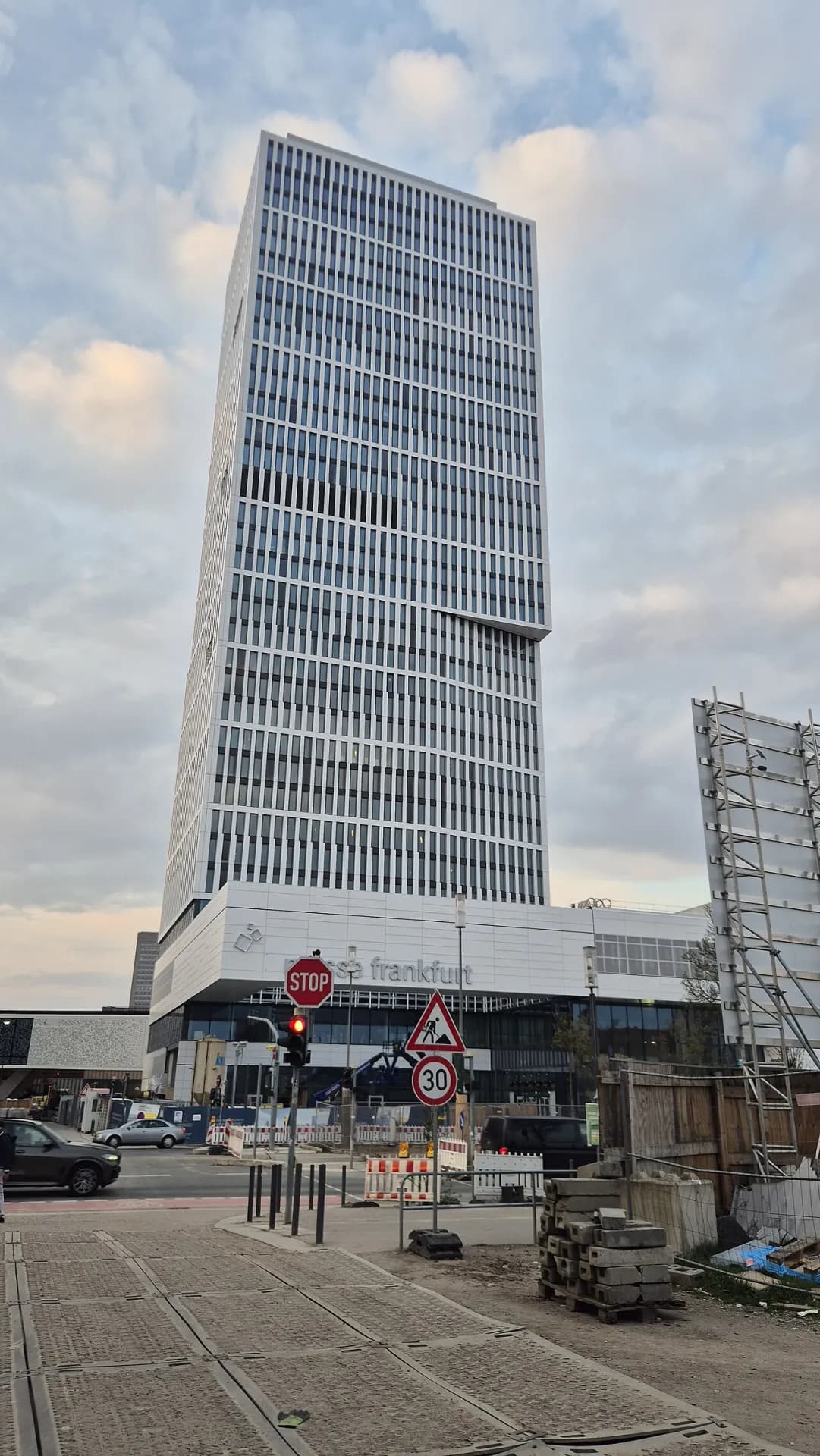 Hochhaus der Sparda-Bank im Frankfurter Gallus