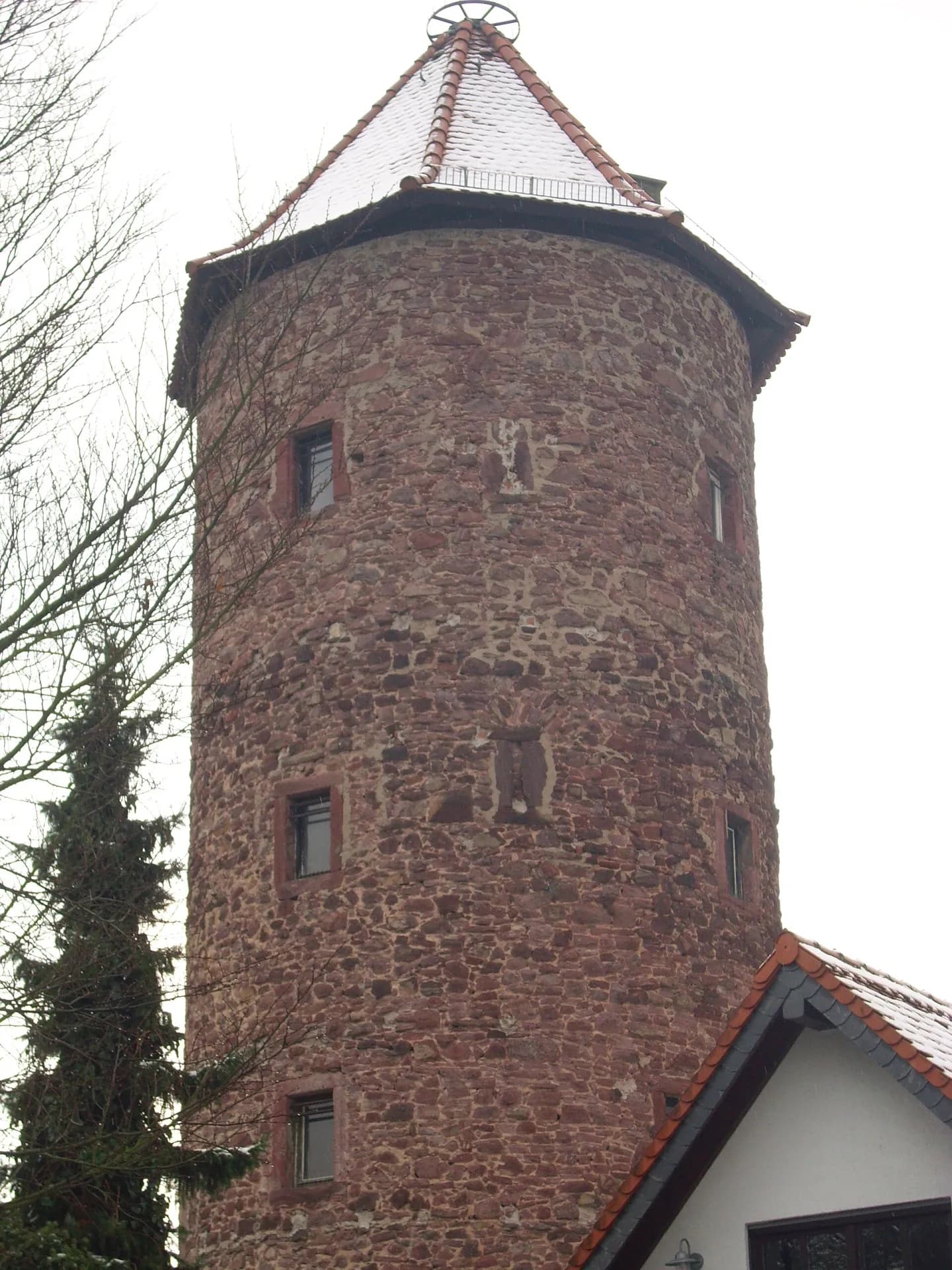 Spitzer Turm in Langen
